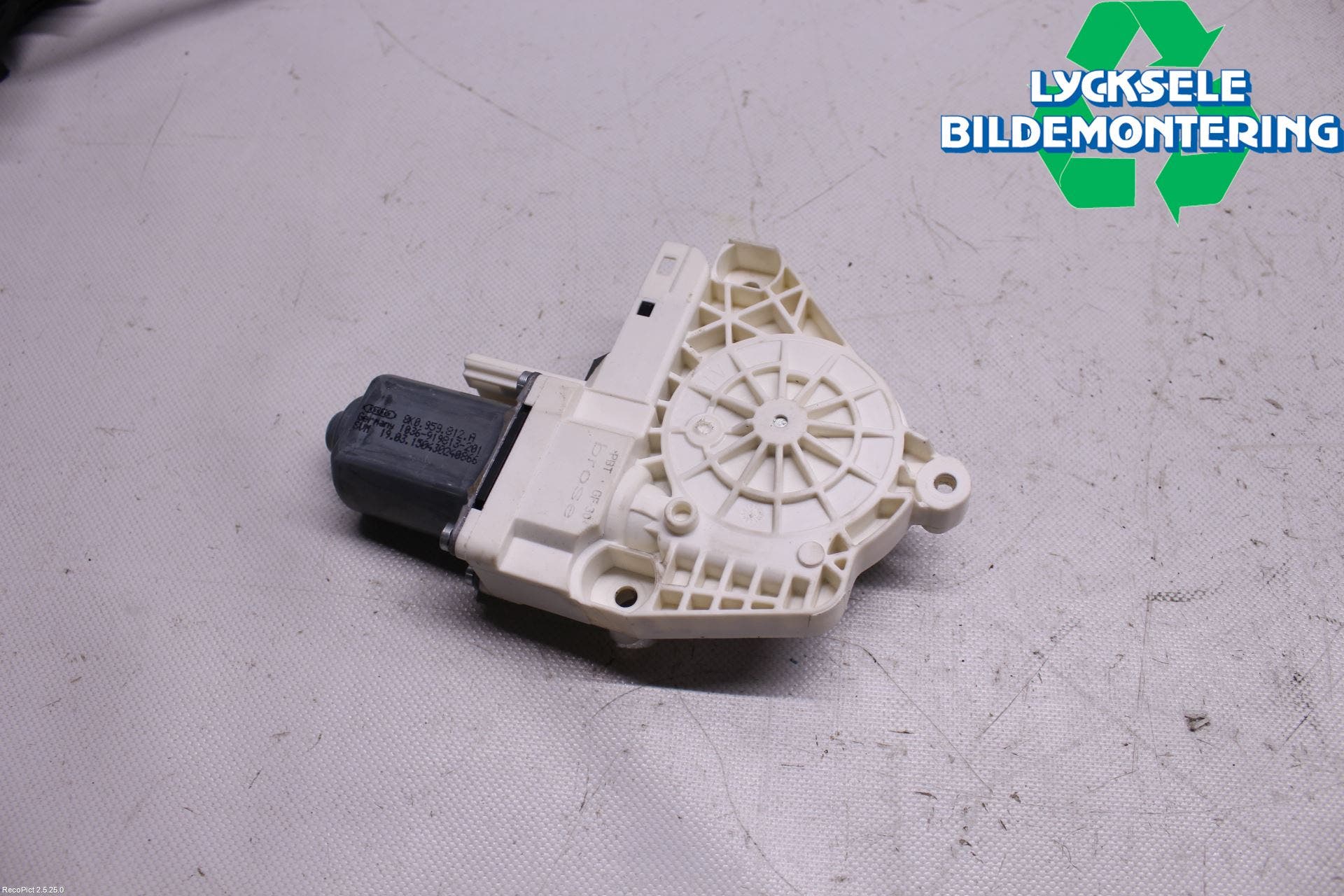 Skoda SUPERB 09-15 Fönsterhissmotor