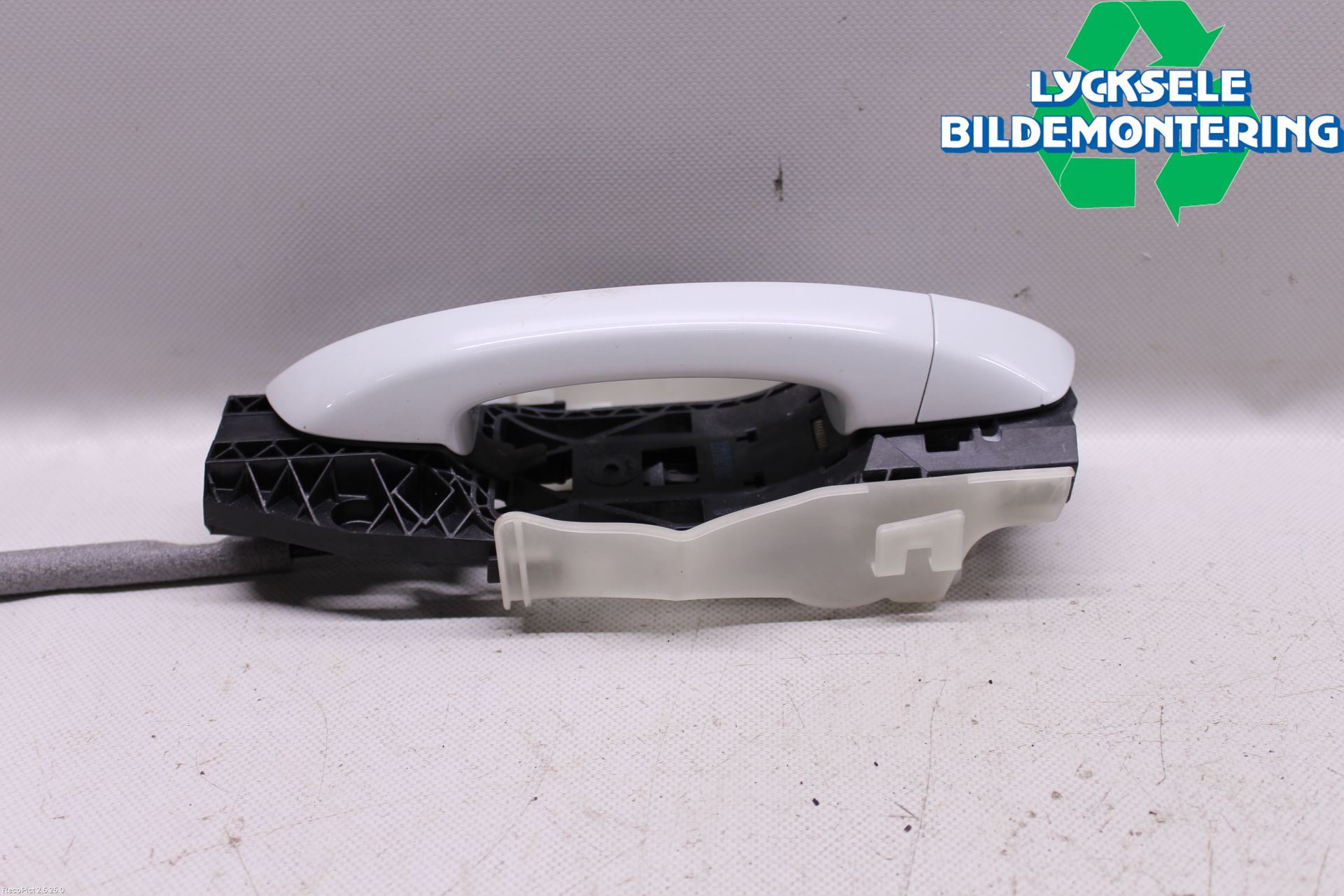 Skoda SUPERB 09-15 Dörrhandtag Yttre Vä