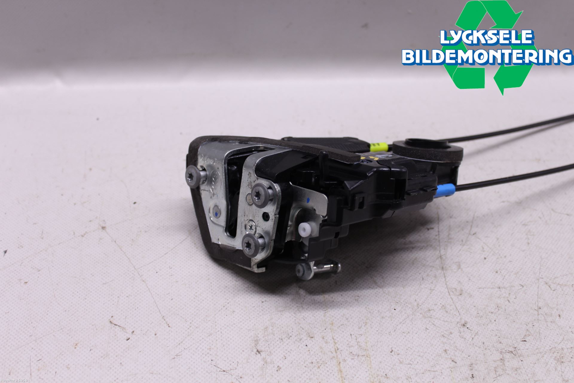 Toyota AURIS 13-19 Låskista-Dörrlås