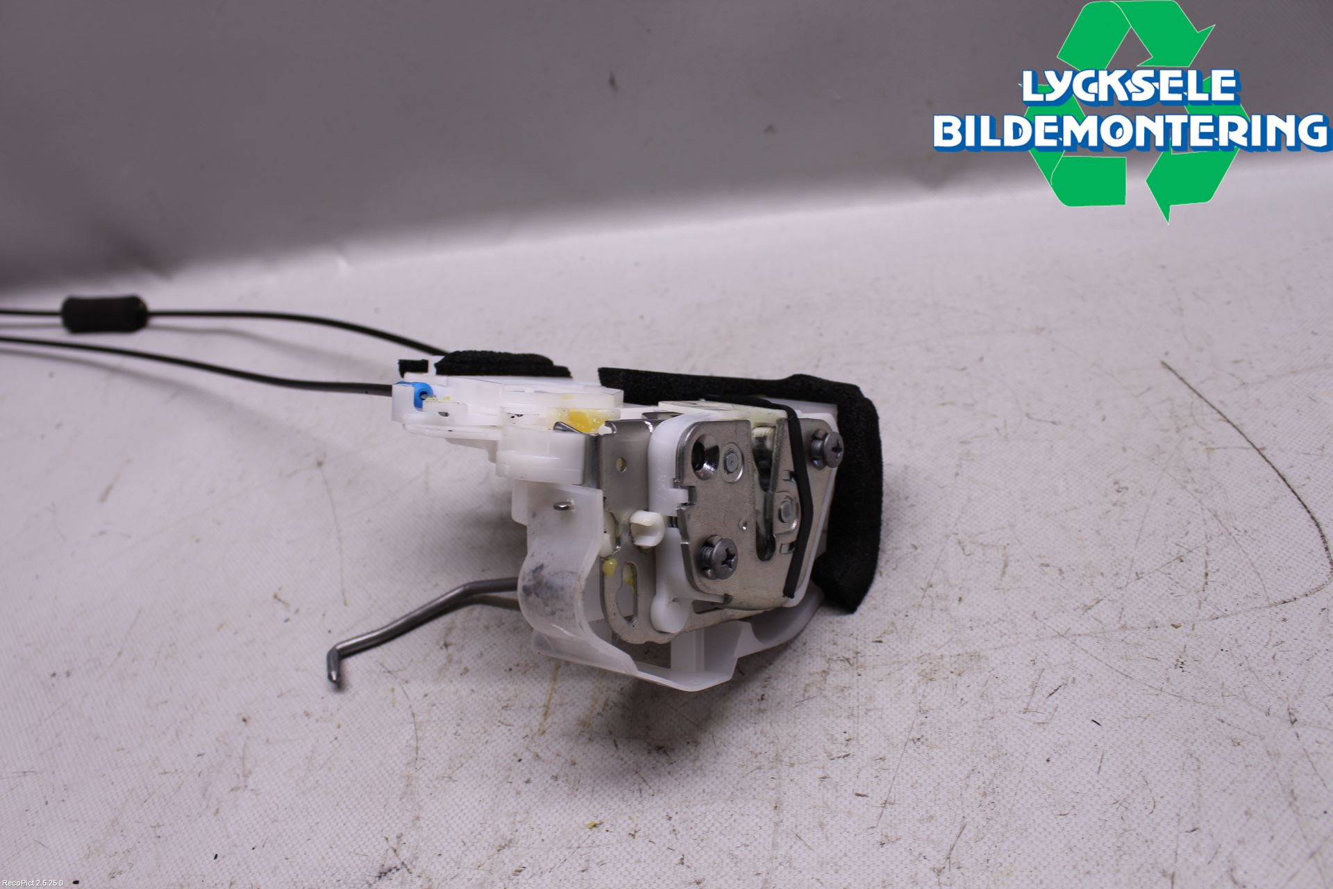 Subaru LEGACY 10-14 Låskista-Dörrlås