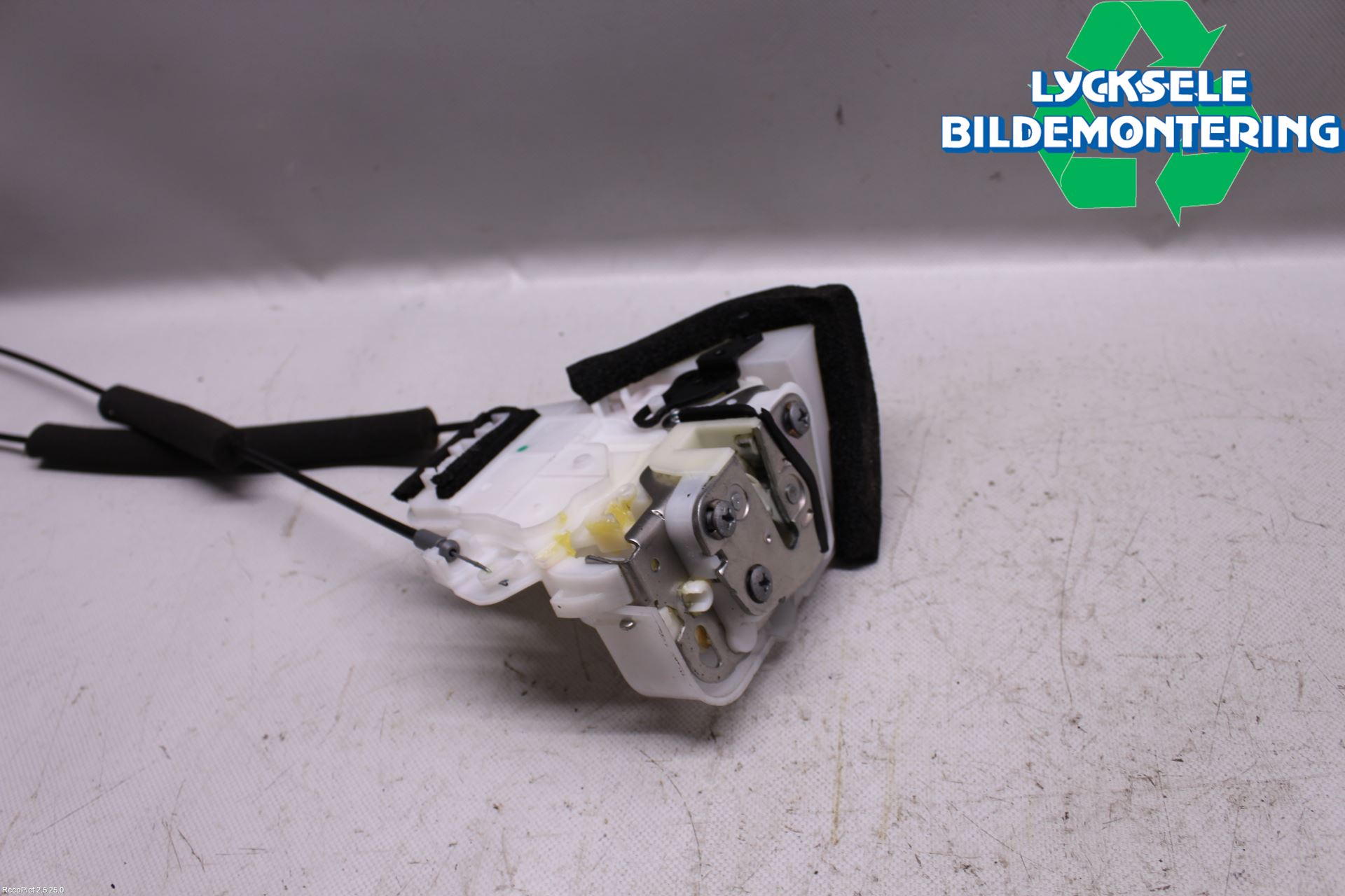 Subaru LEGACY 10-14 Låskista-Dörrlås