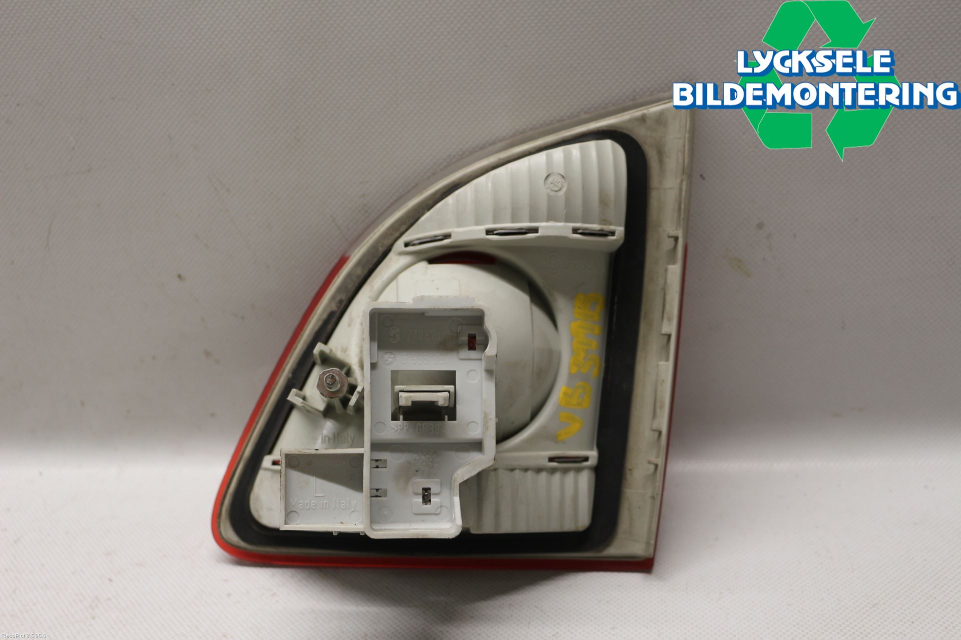 BMW 5 E60/61 Sed/Tou 02-10 Bakljus Lucka Vä