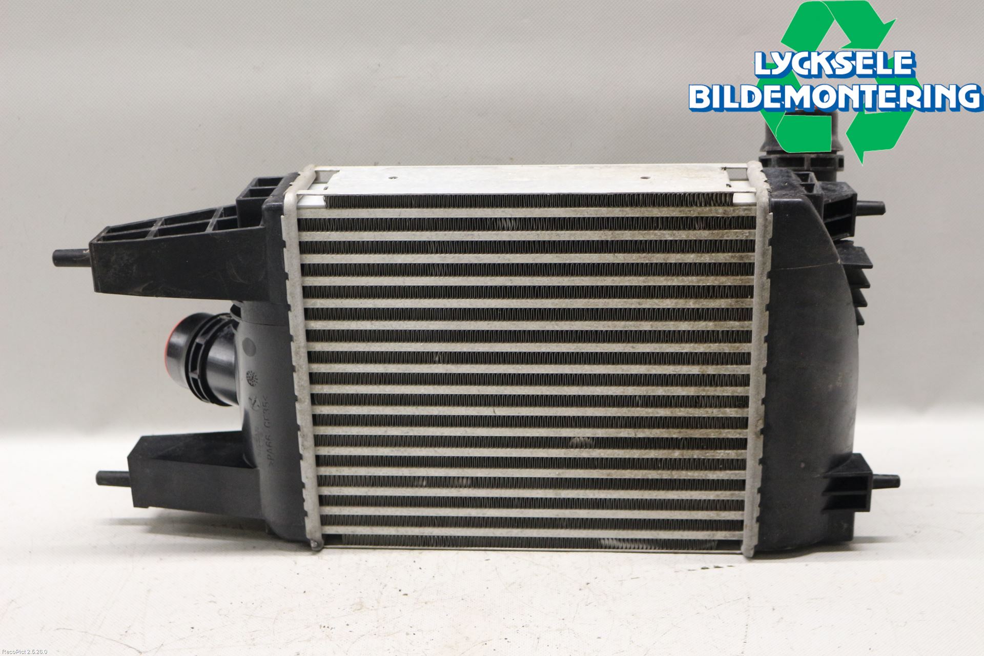 Nissan PULSAR Laddluft-Intercooler Kyl