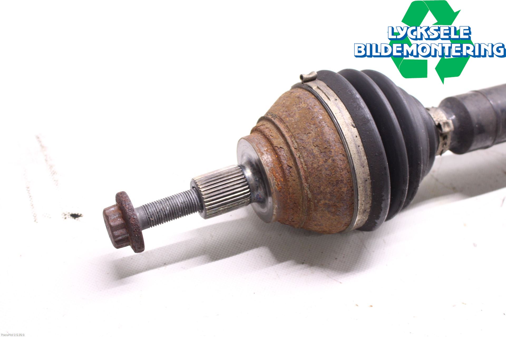 Skoda SUPERB 09-15 Drivaxel Fram Höger