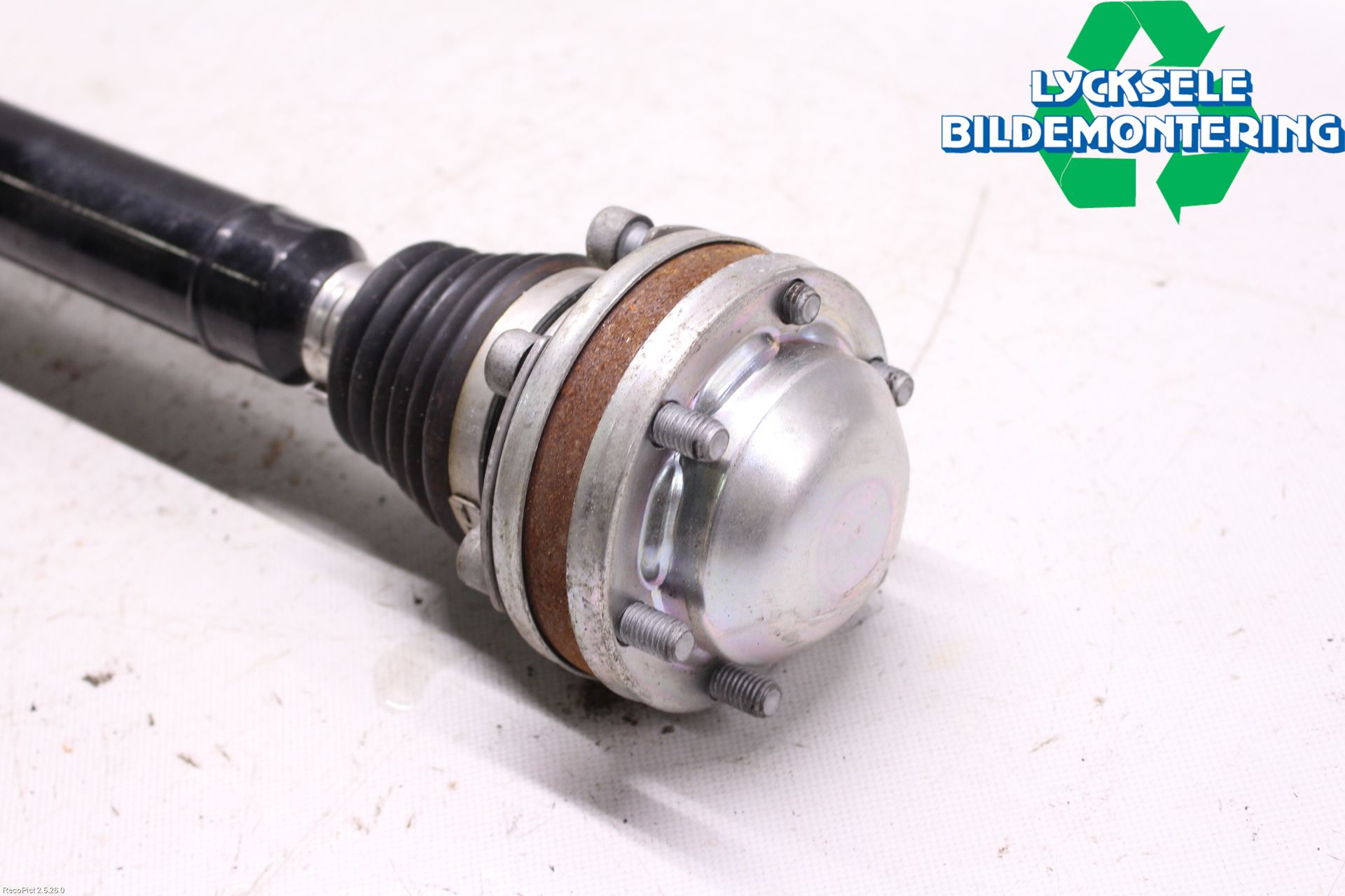 Skoda SUPERB 09-15 Drivaxel Fram Höger