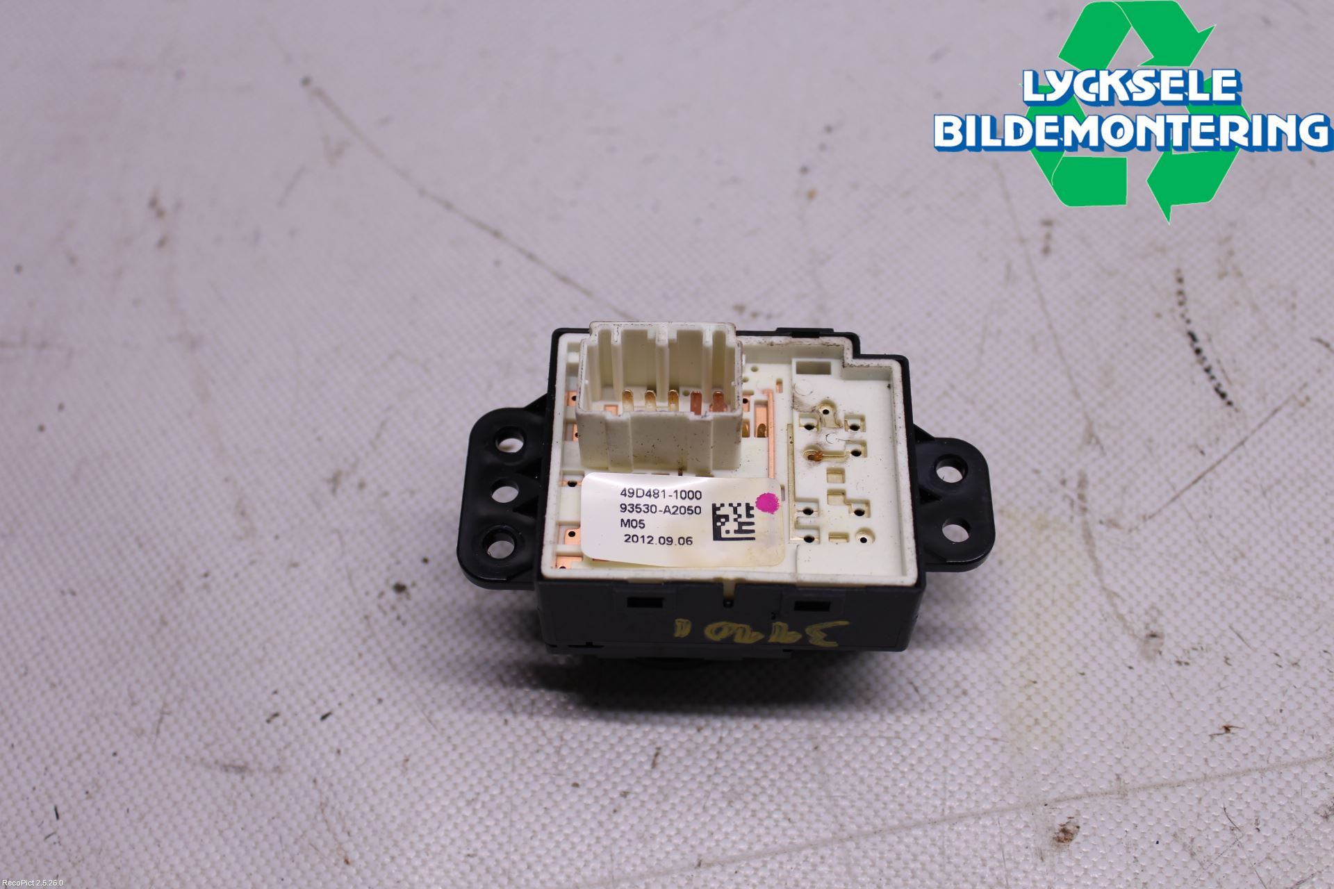 Kia CEED 12-18 Strömställare Spegel