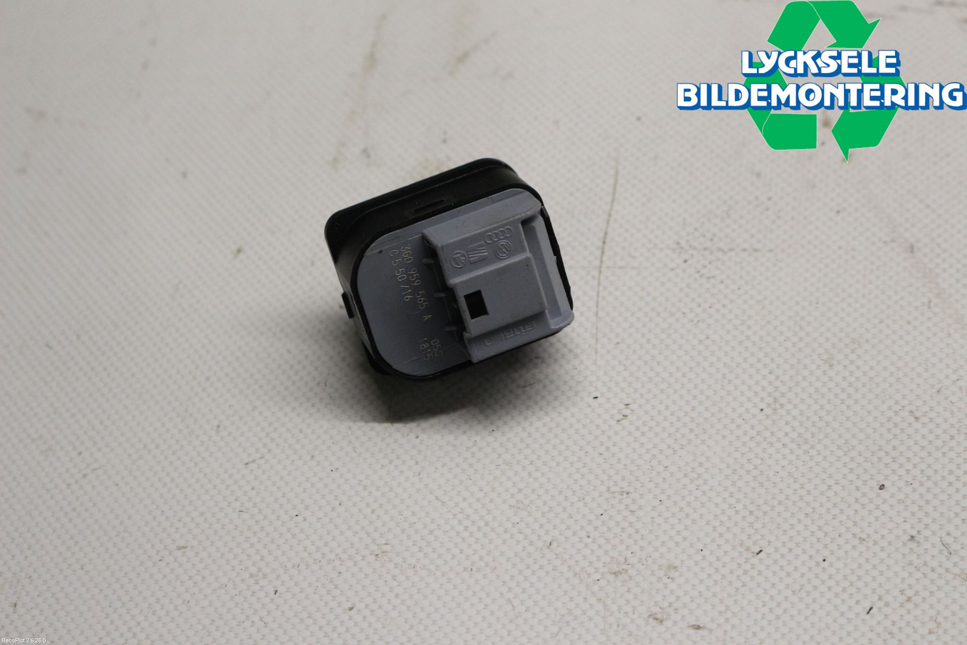 Volkswagen VW TIGUAN 16-24 Strömställare Spegel