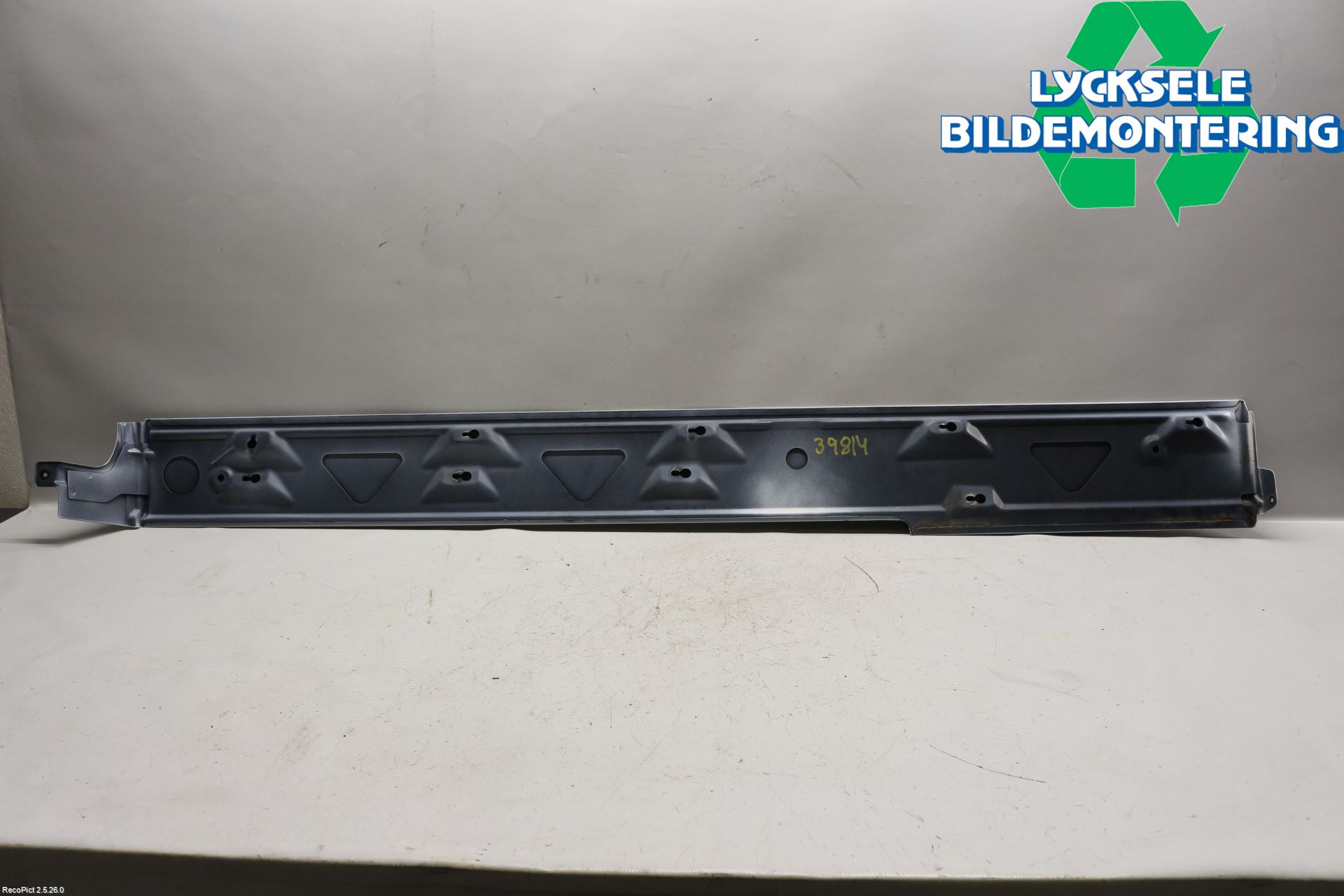 Volkswagen VW TRANSP/CARAVELLE (T5) 04-15 Skärm Bak Höger