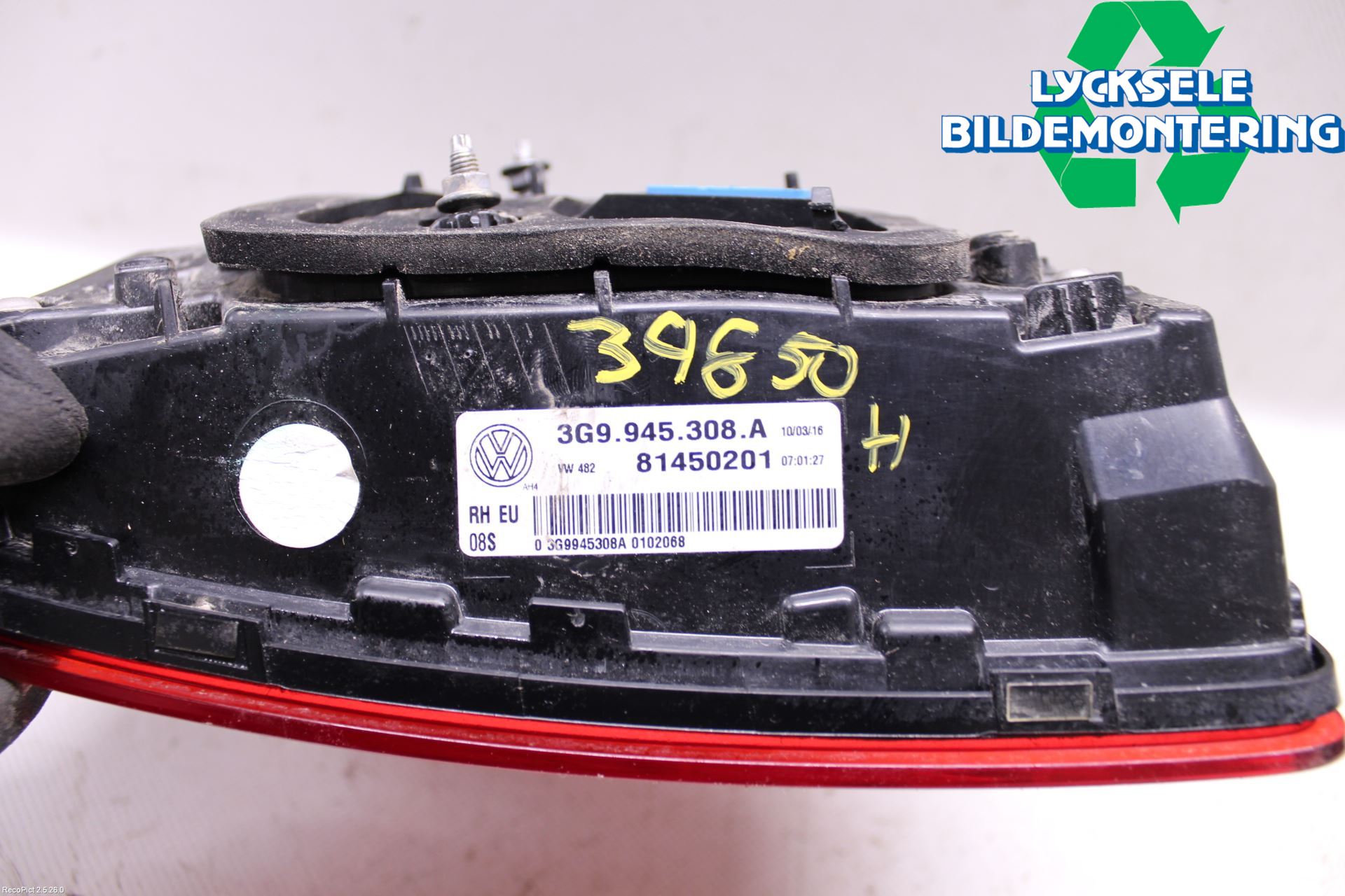 Volkswagen VW PASSAT 15-19 Bakljus Lucka Hö