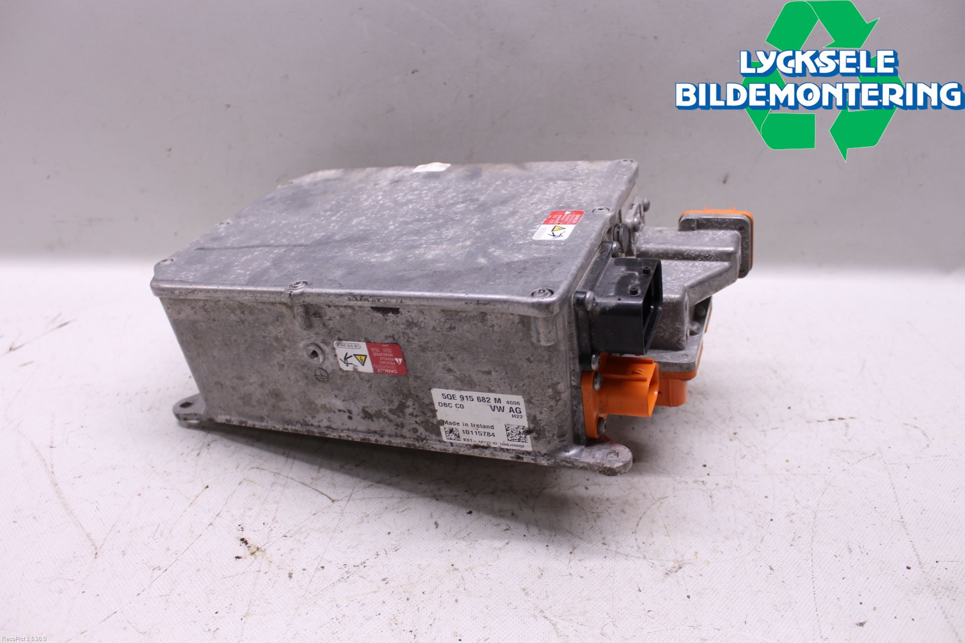 Volkswagen VW PASSAT 15-19 Batteriladdare Högspänning