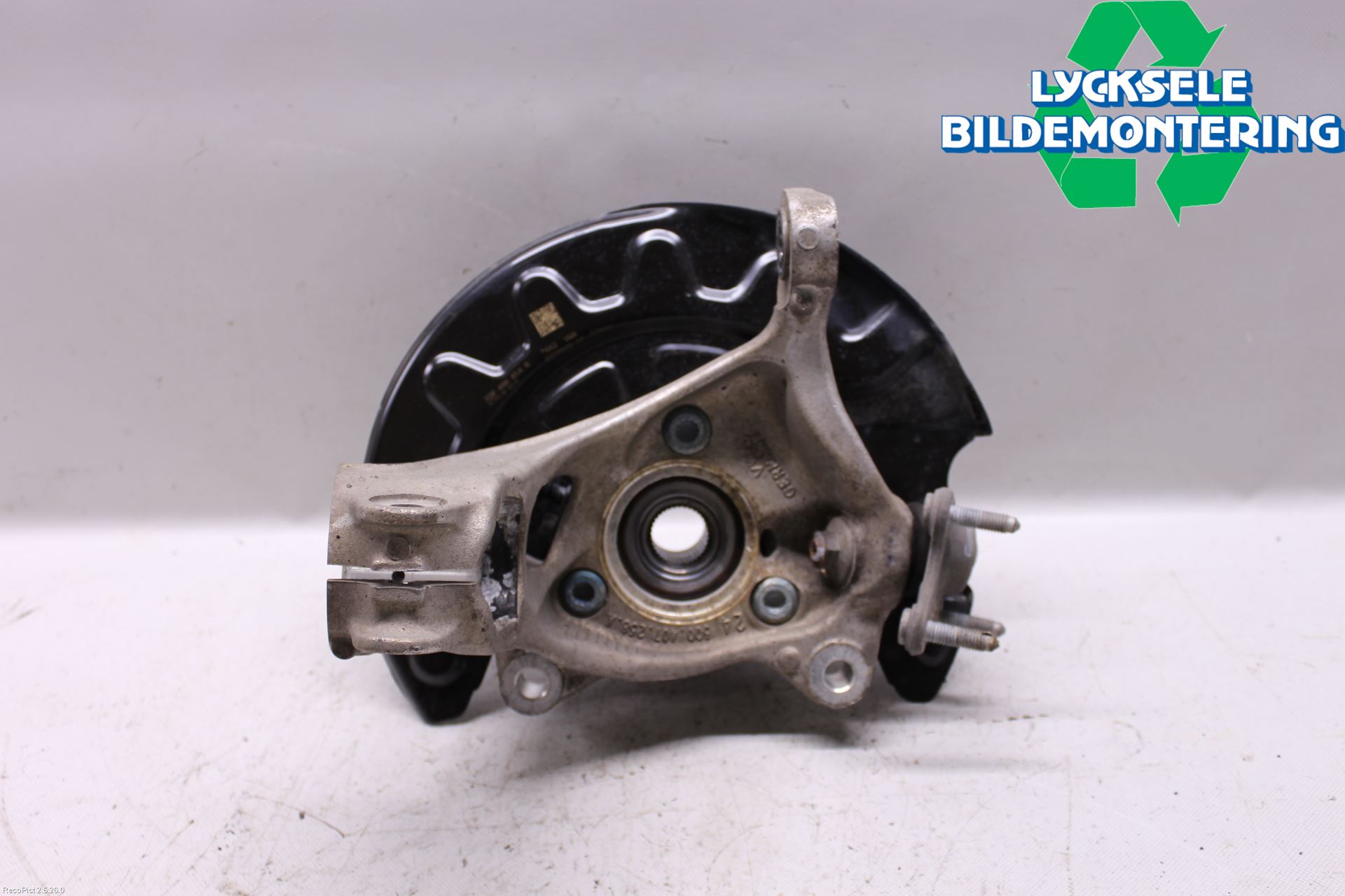 Volkswagen VW PASSAT 15-19 Styrspindel Lagerhus Hö