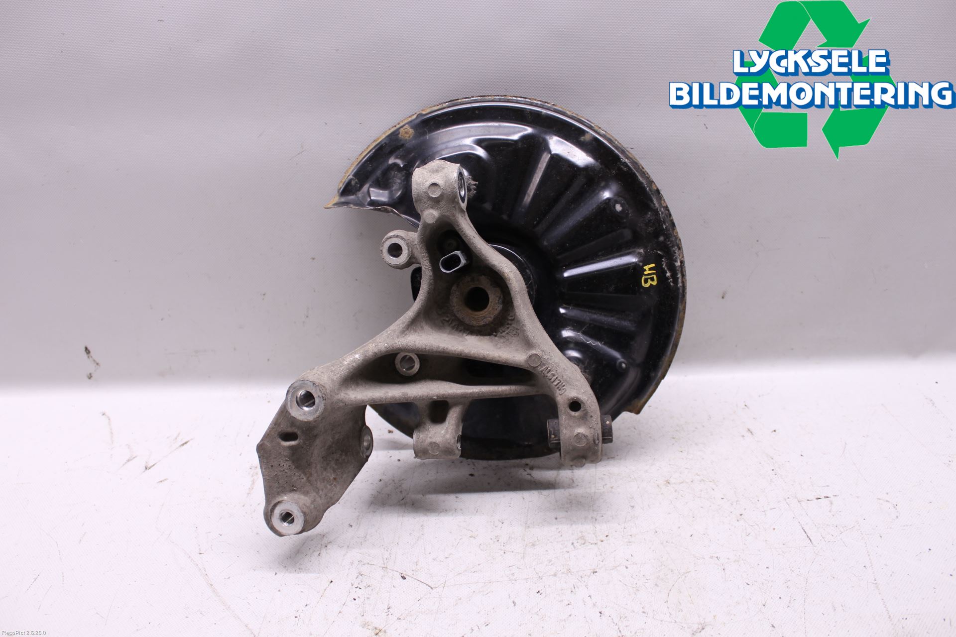 Volkswagen VW PASSAT 15-19 Hjullagerhus-Spindel Hö B