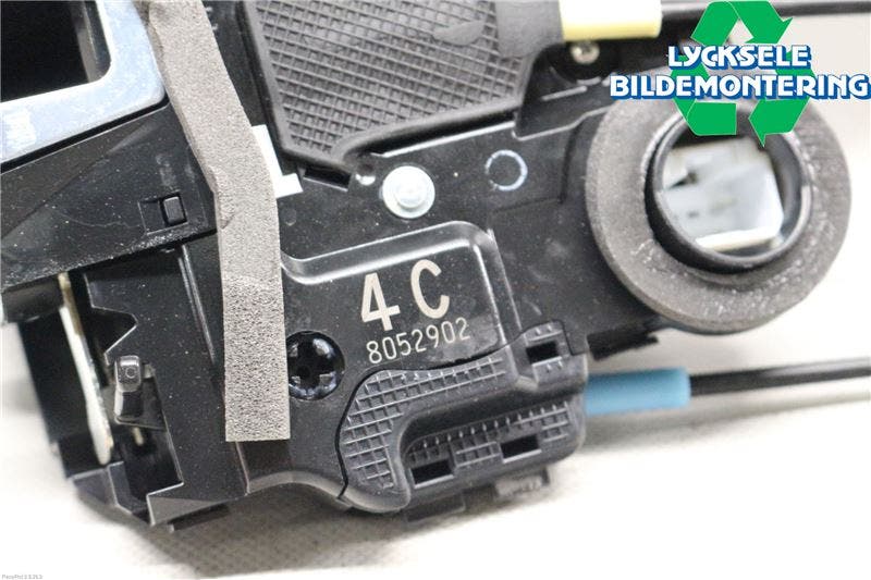 Toyota RAV4 13-18 Låskista-Dörrlås