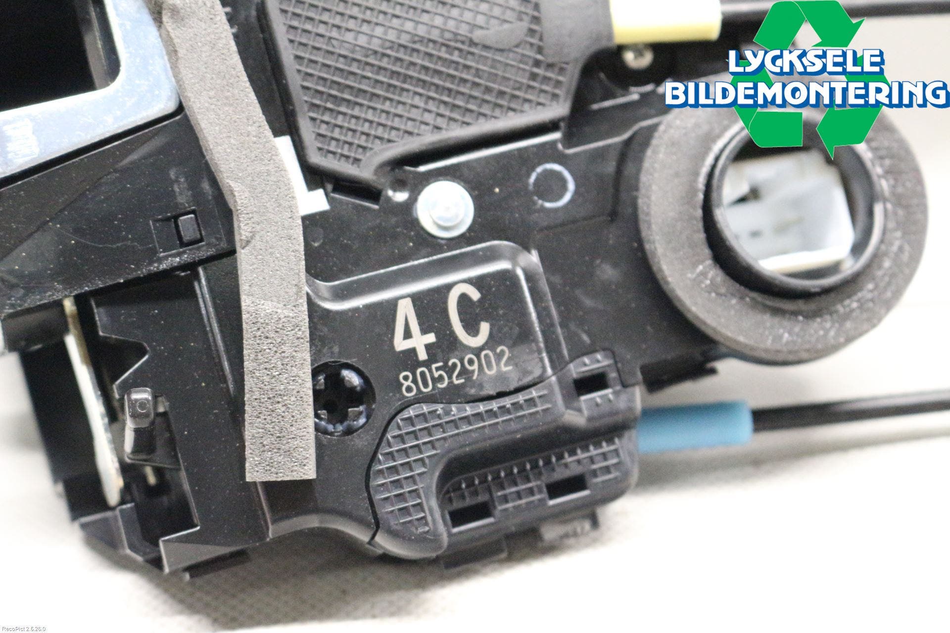 Toyota RAV4 13-18 Låskista-Dörrlås