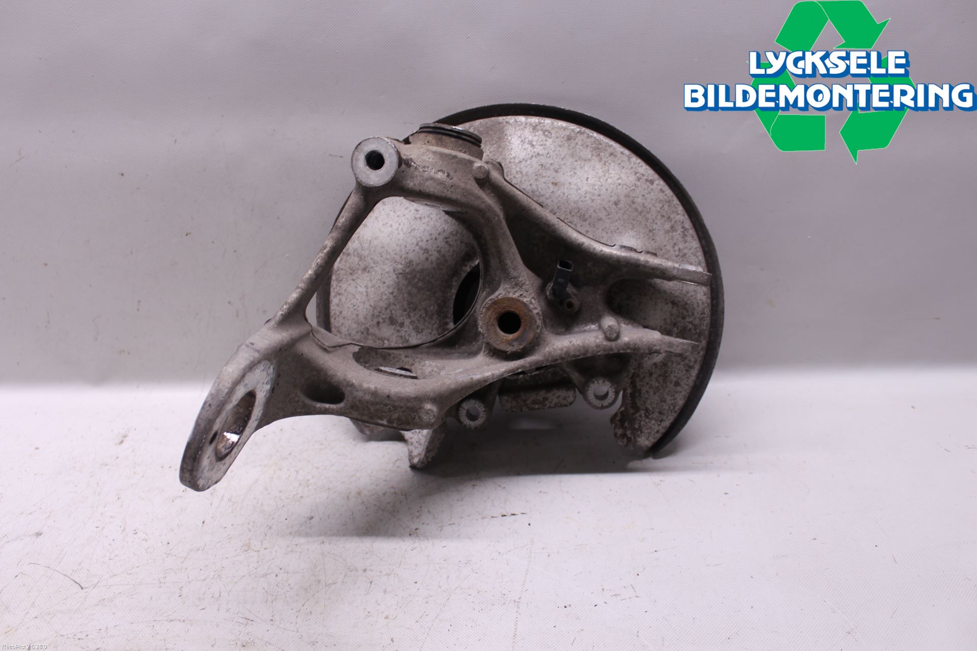 Audi A6/S6 4G 11-18 Hjullagerhus-Spindel Vä B