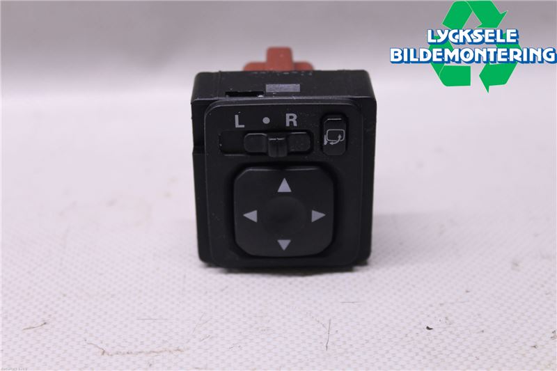 Mitsubishi OUTLANDER 13-21 Strömställare Spegel