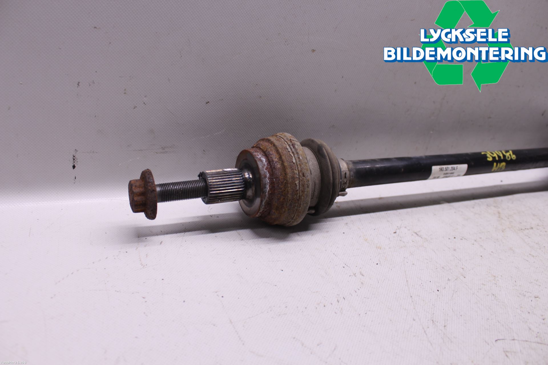 Skoda SUPERB 09-15 Drivaxel Bak Höger