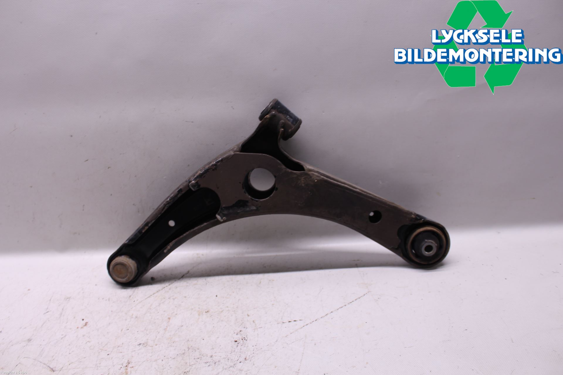 Mitsubishi OUTLANDER 13-21 Bärarm Fram Undre Hö