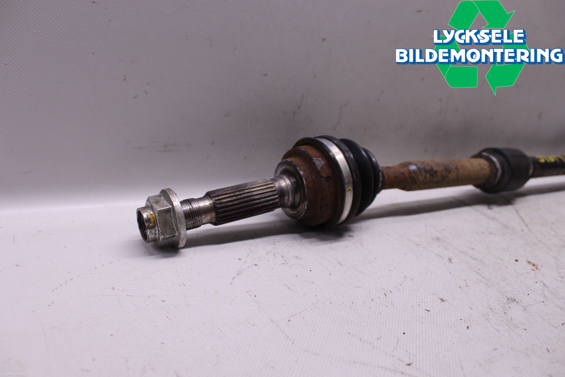 Mitsubishi OUTLANDER 13-21 Drivaxel Bak Vänster