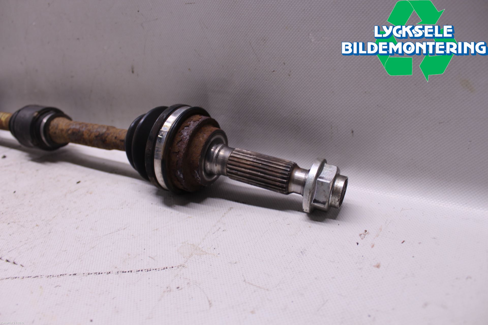 Mitsubishi OUTLANDER 13-21 Drivaxel Bak Höger
