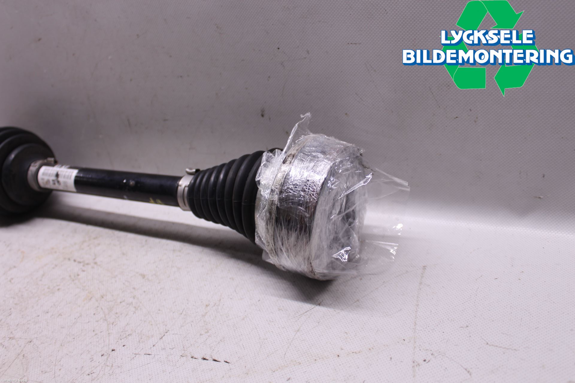 Skoda FABIA 15-21 Drivaxel Fram Vänster