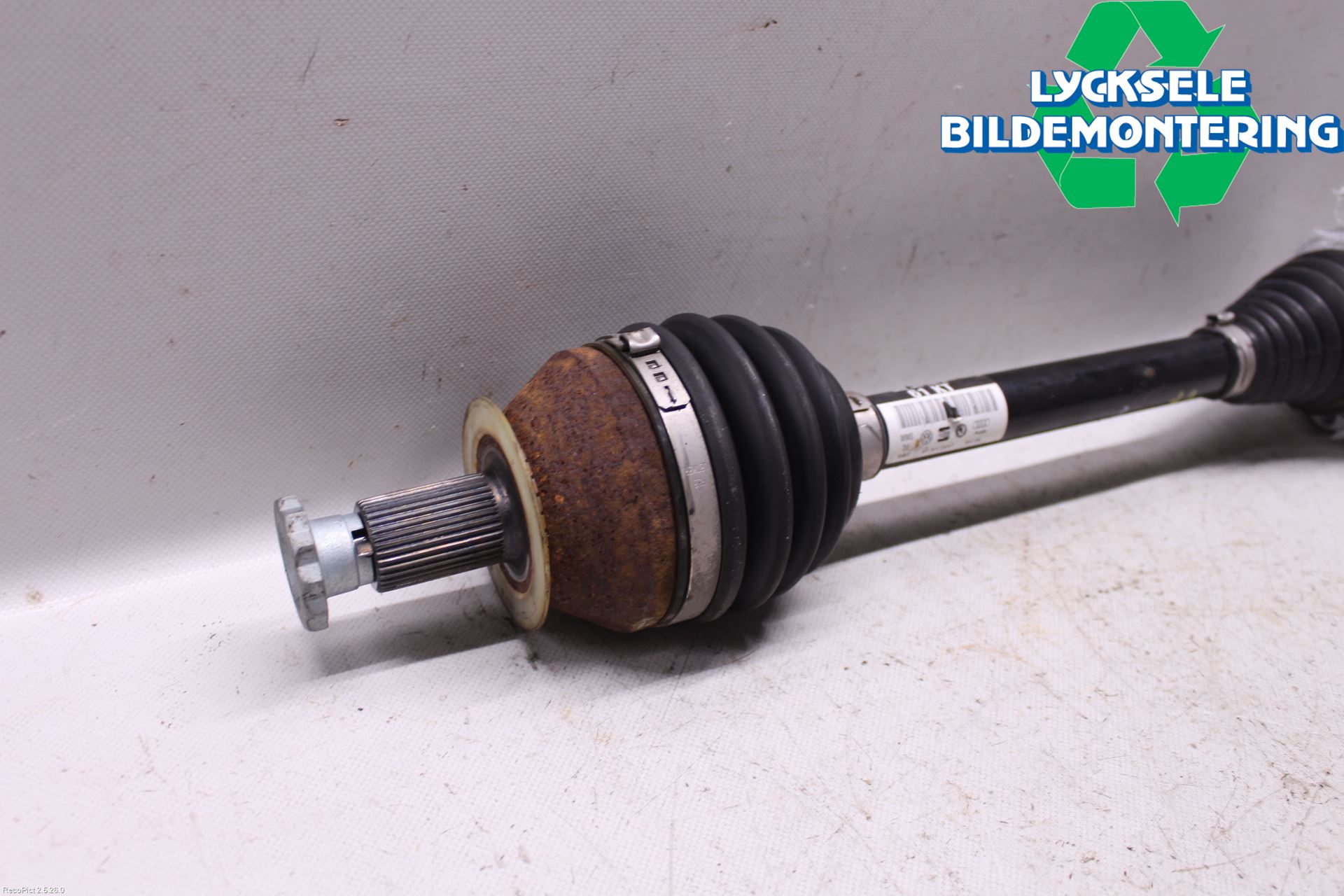 Skoda FABIA 15-21 Drivaxel Fram Vänster