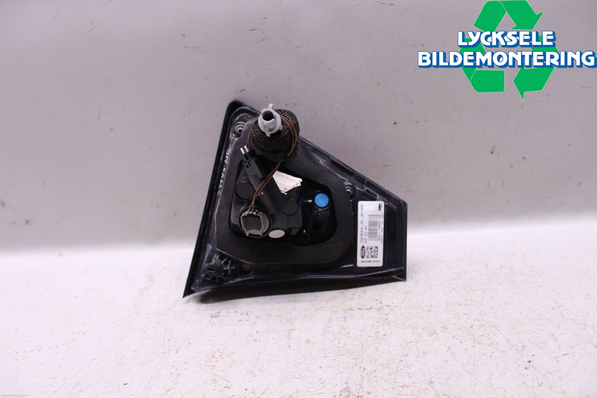 Ford KUGA 17-19 Bakljus Lucka Hö