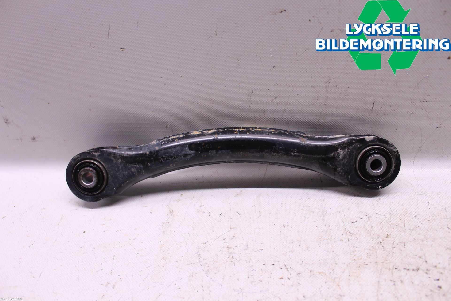 Ford KUGA 17-19 Bärarm Bak Höger