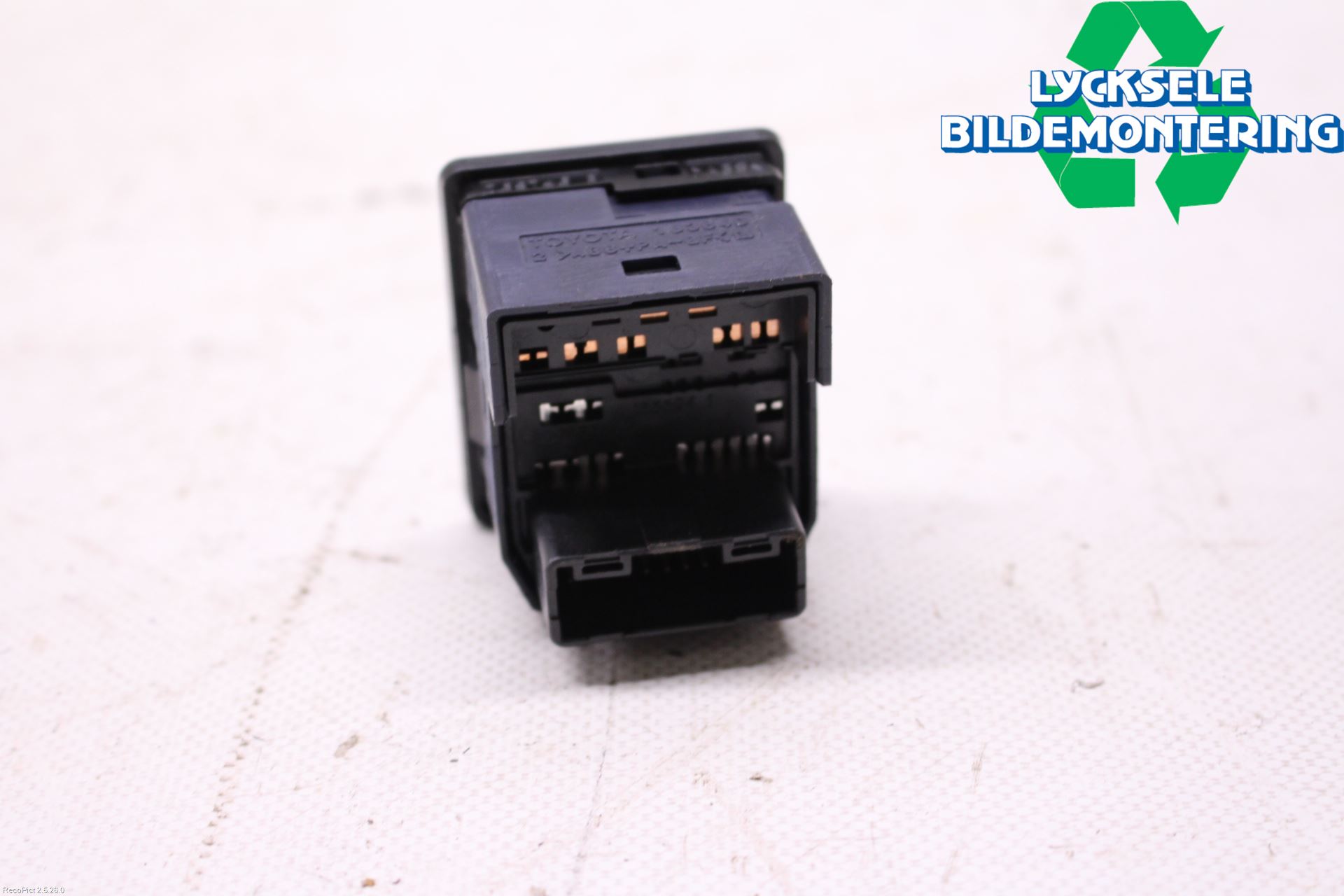 Toyota AURIS 13-19 Strömställare Spegel