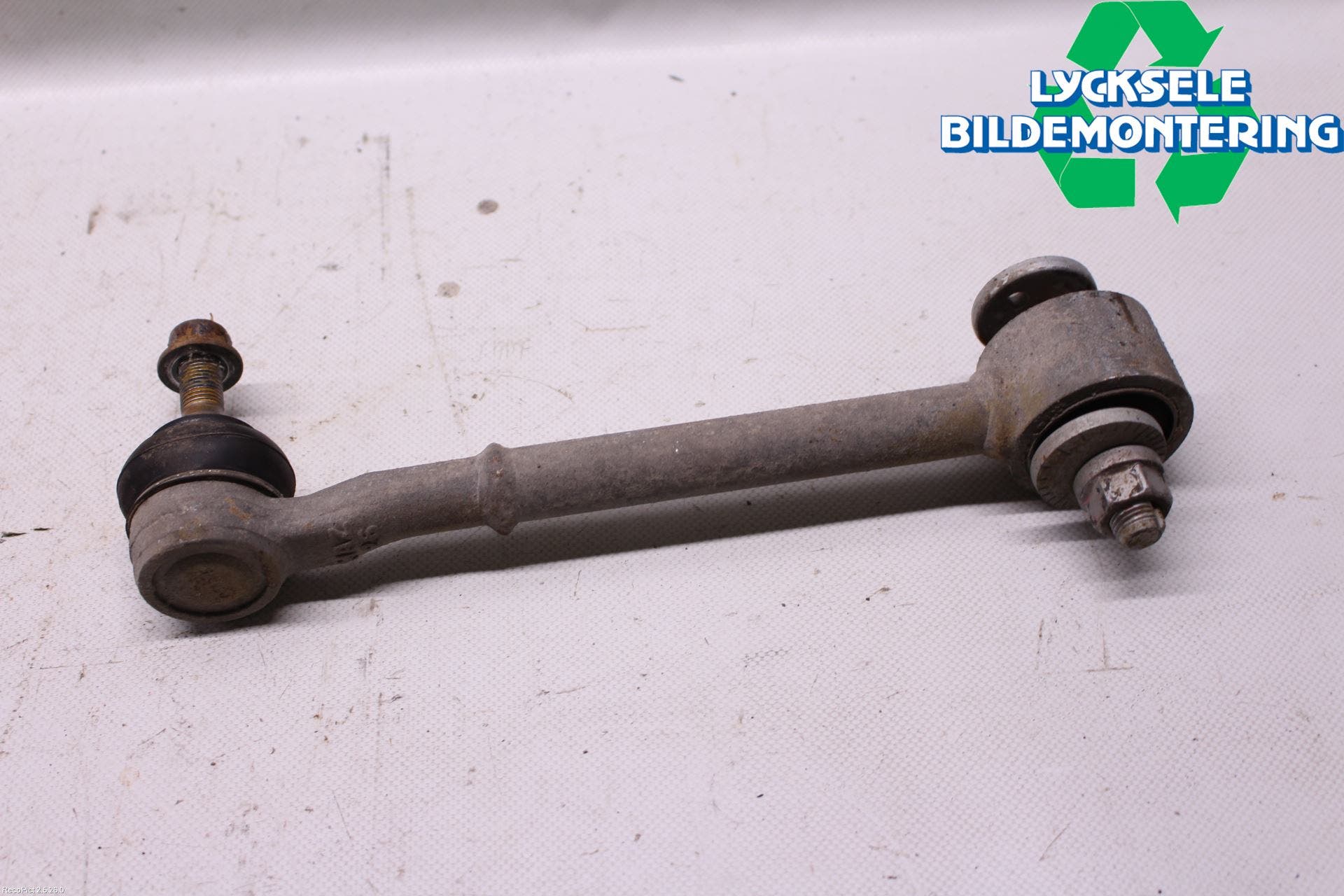 Toyota AURIS 13-19 Bärarm Bak Vänster