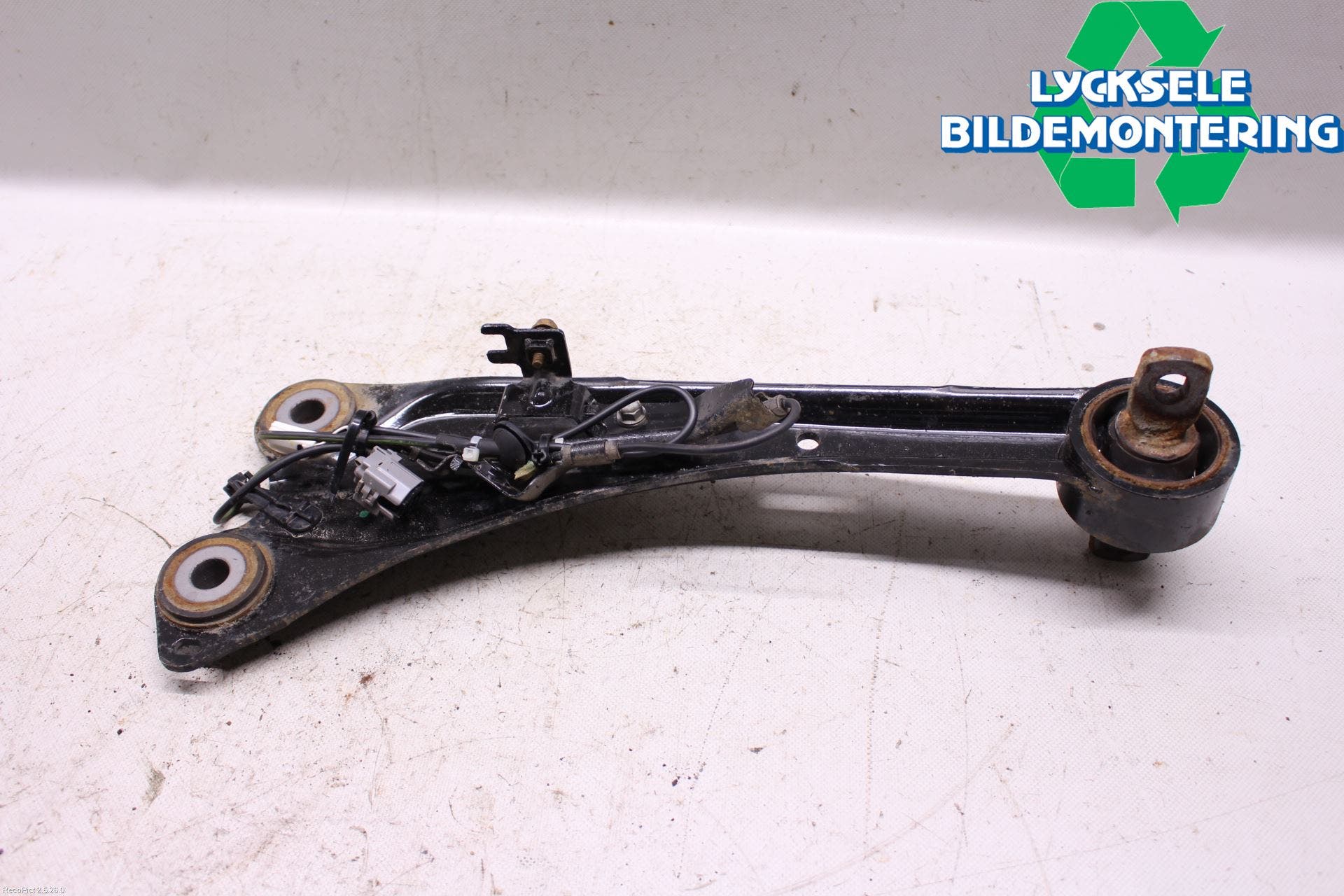 Toyota AURIS 13-19 Bärarm Bak Höger