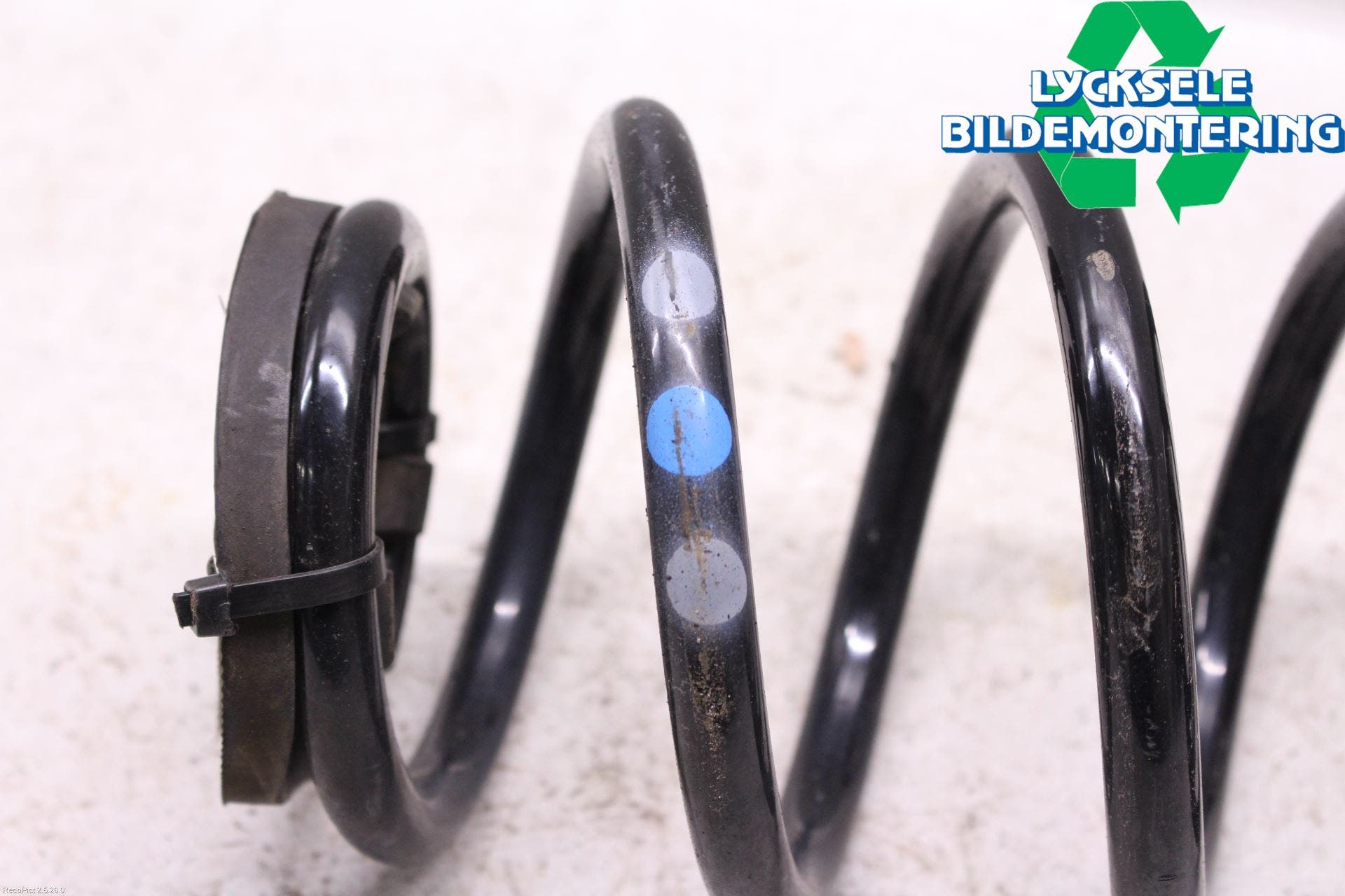 Toyota AURIS 13-19 Fjäder Bak