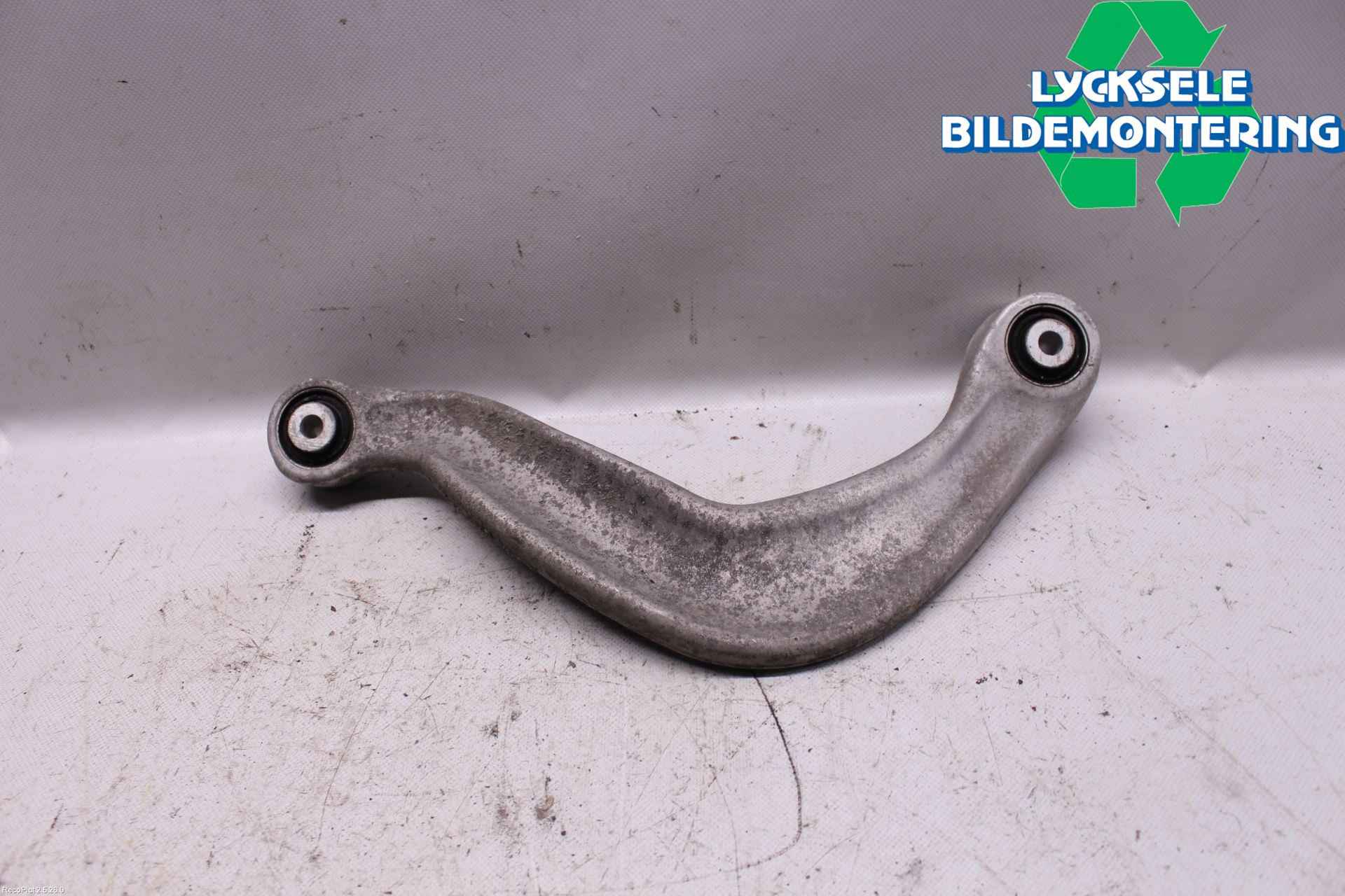 Audi A6/S6 4G 11-18 Bärarm Bak Övre Vänster