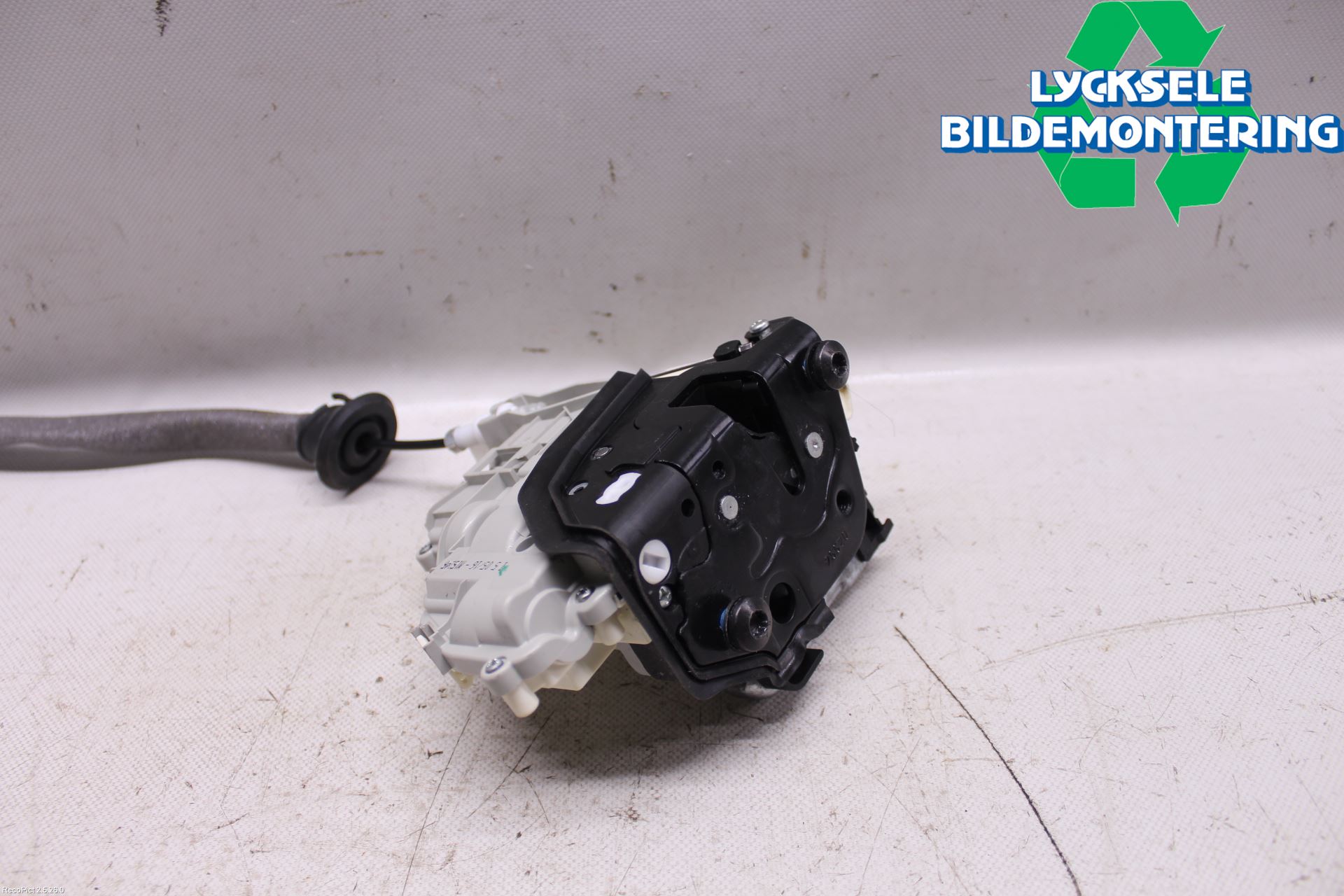 Audi A6/S6 4G 11-18 Låskista-Dörrlås