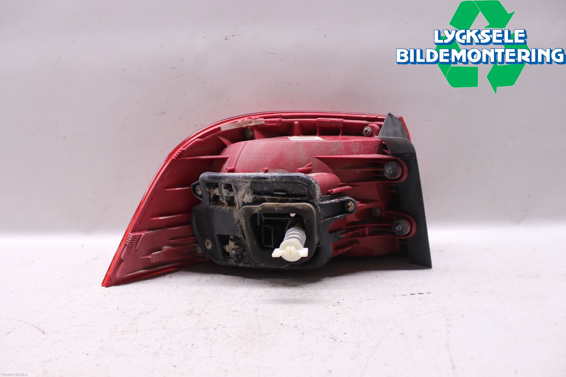 Volkswagen VW PASSAT 11-14 Bakljus Höger