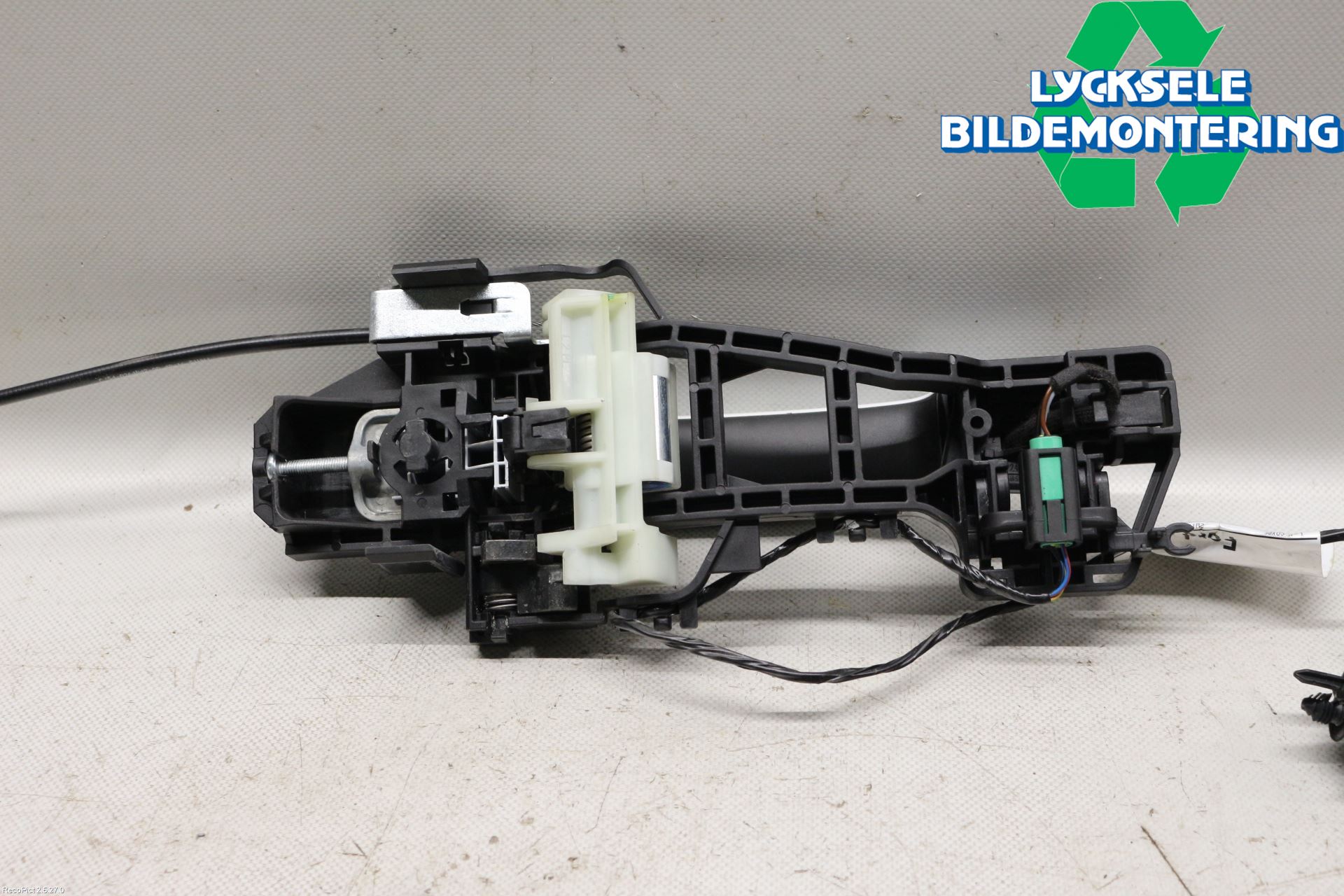 Ford KUGA 17-19 Dörrhandtag Yttre Vä