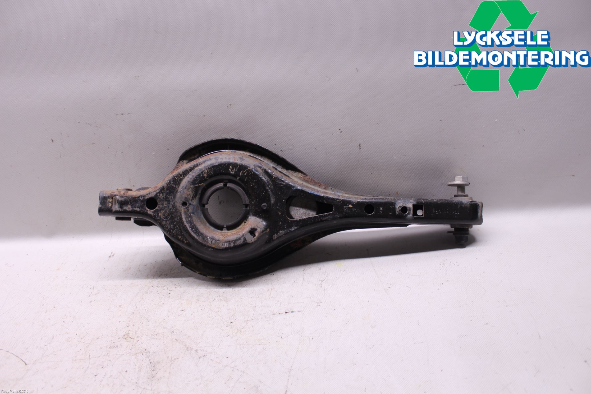 Ford KUGA 17-19 Bärarm Bak Höger