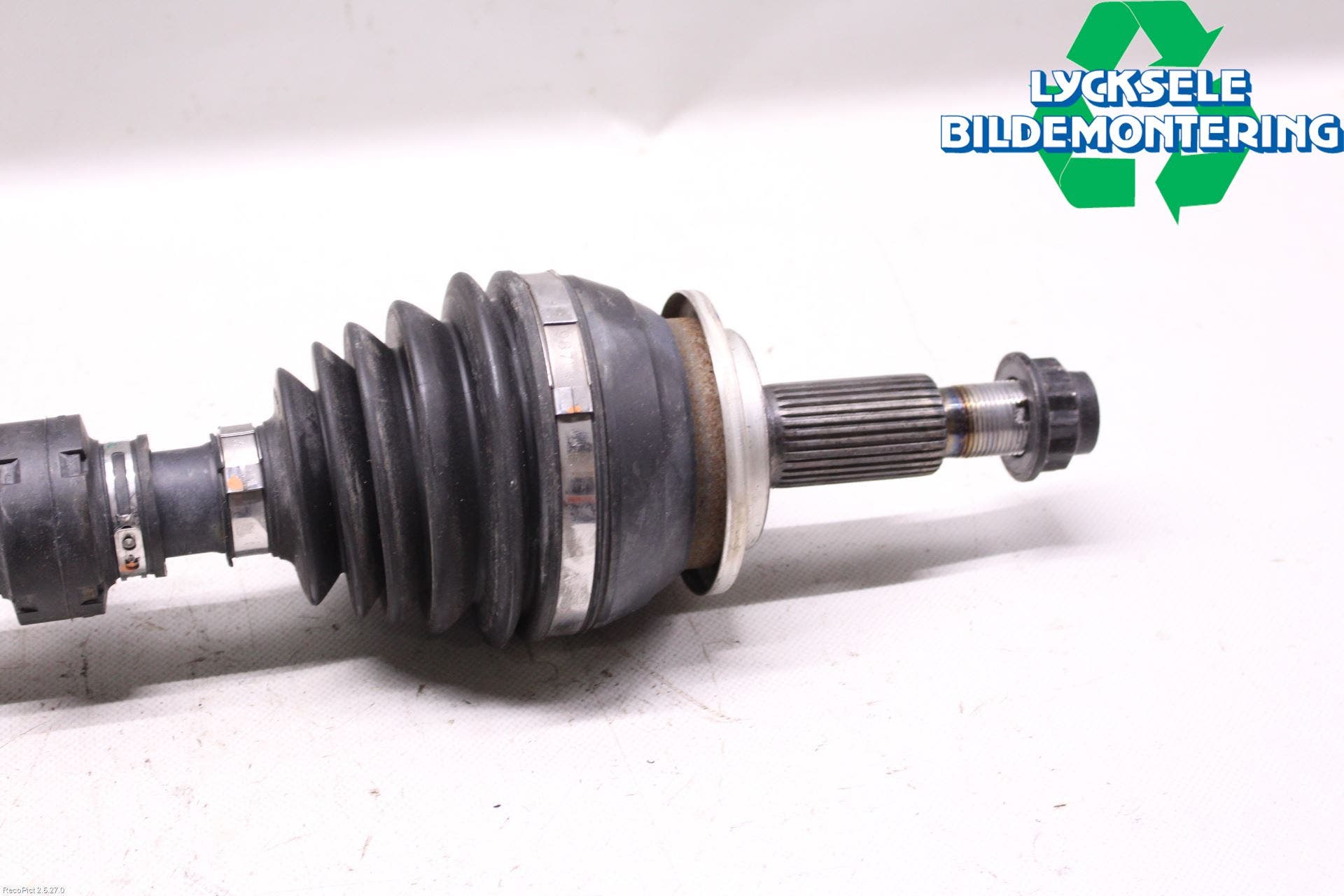 Toyota RAV4 13-18 Drivaxel Fram Höger