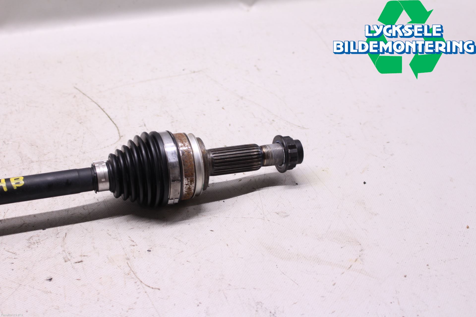 Toyota RAV4 13-18 Drivaxel Bak Höger