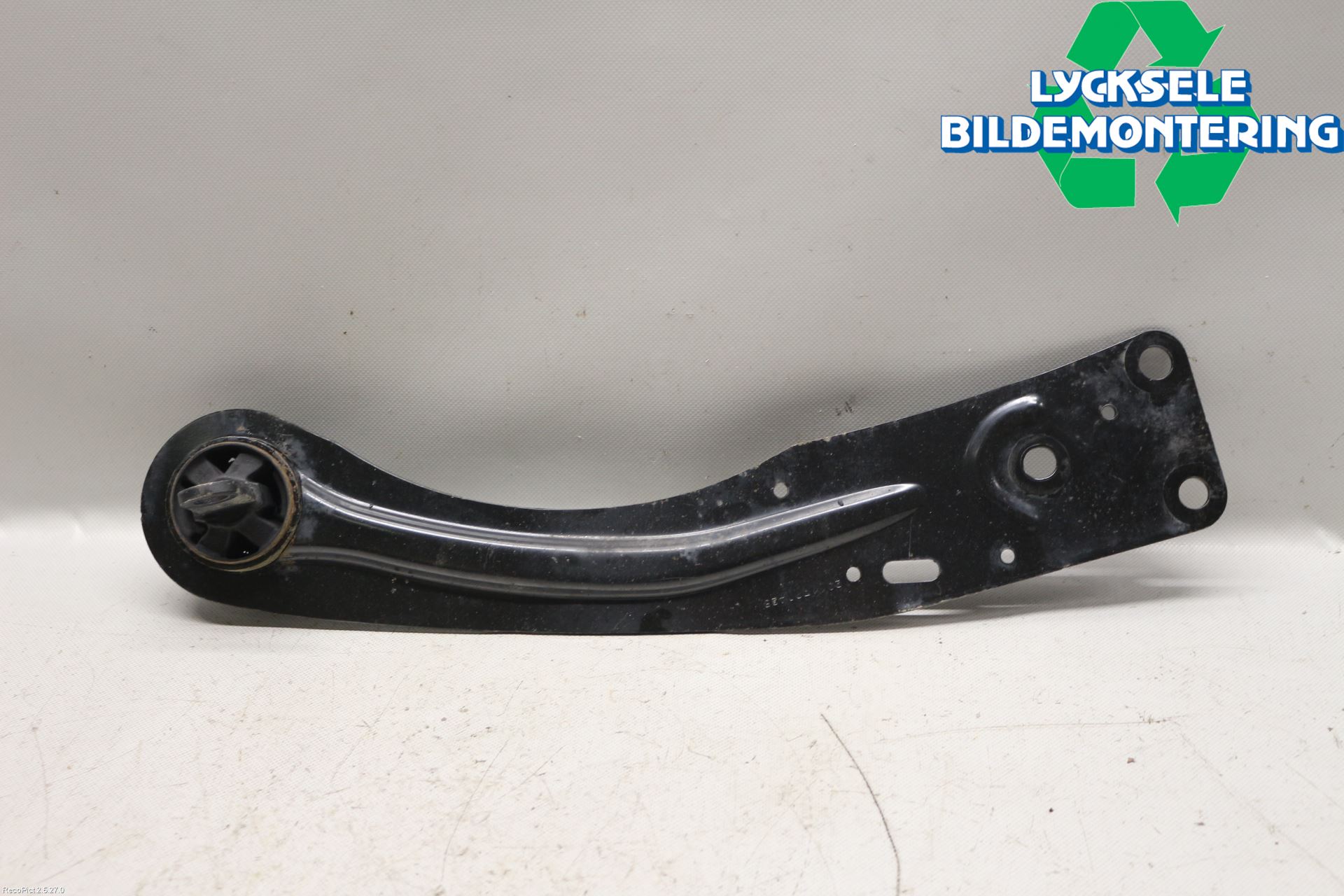 Ford KUGA 17-19 Bärarm Bak Vänster