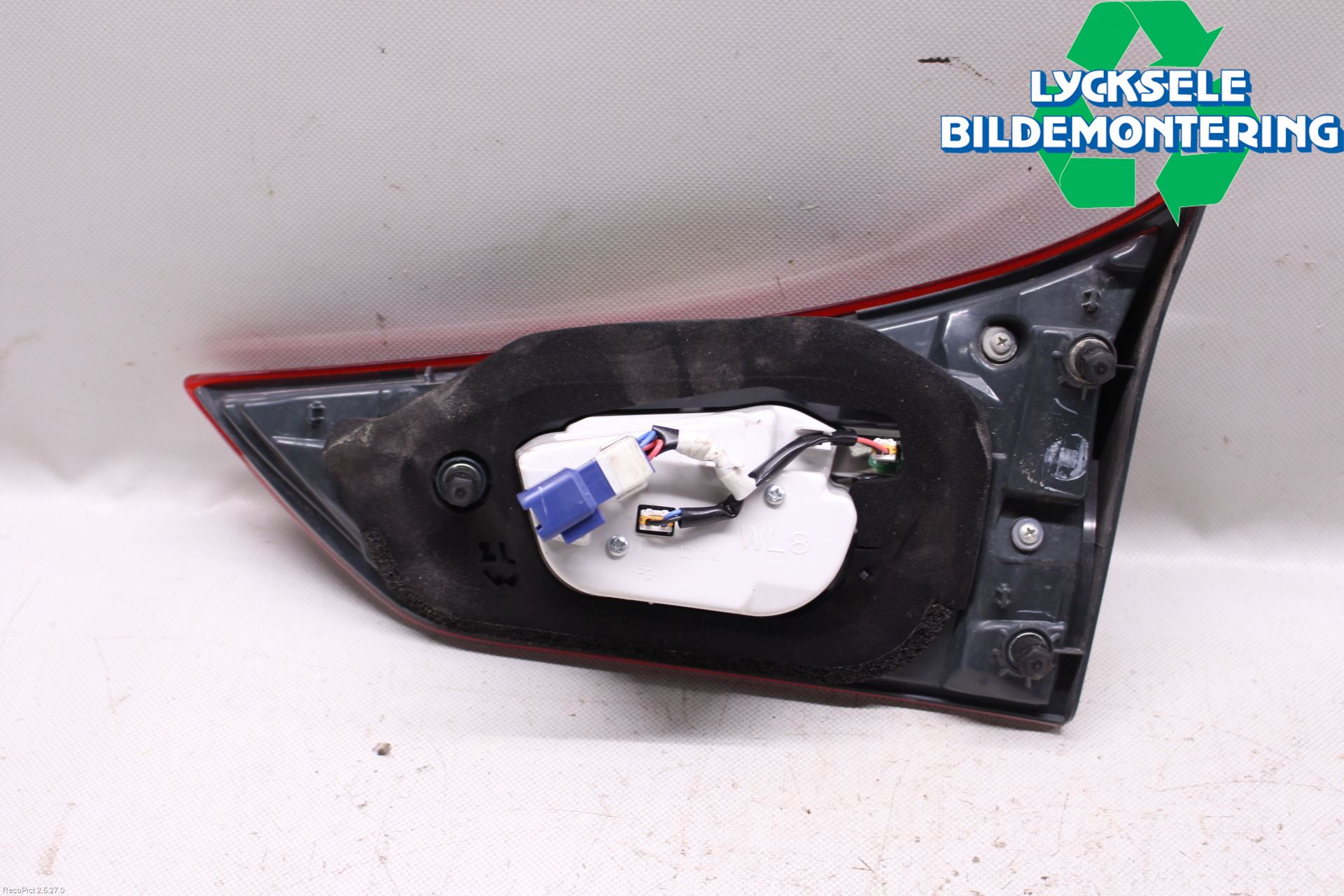 Toyota AURIS 13-19 Bakljus Lucka Vä