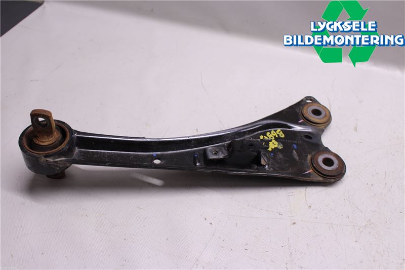 Toyota AURIS 13-19 Bärarm Bak Höger