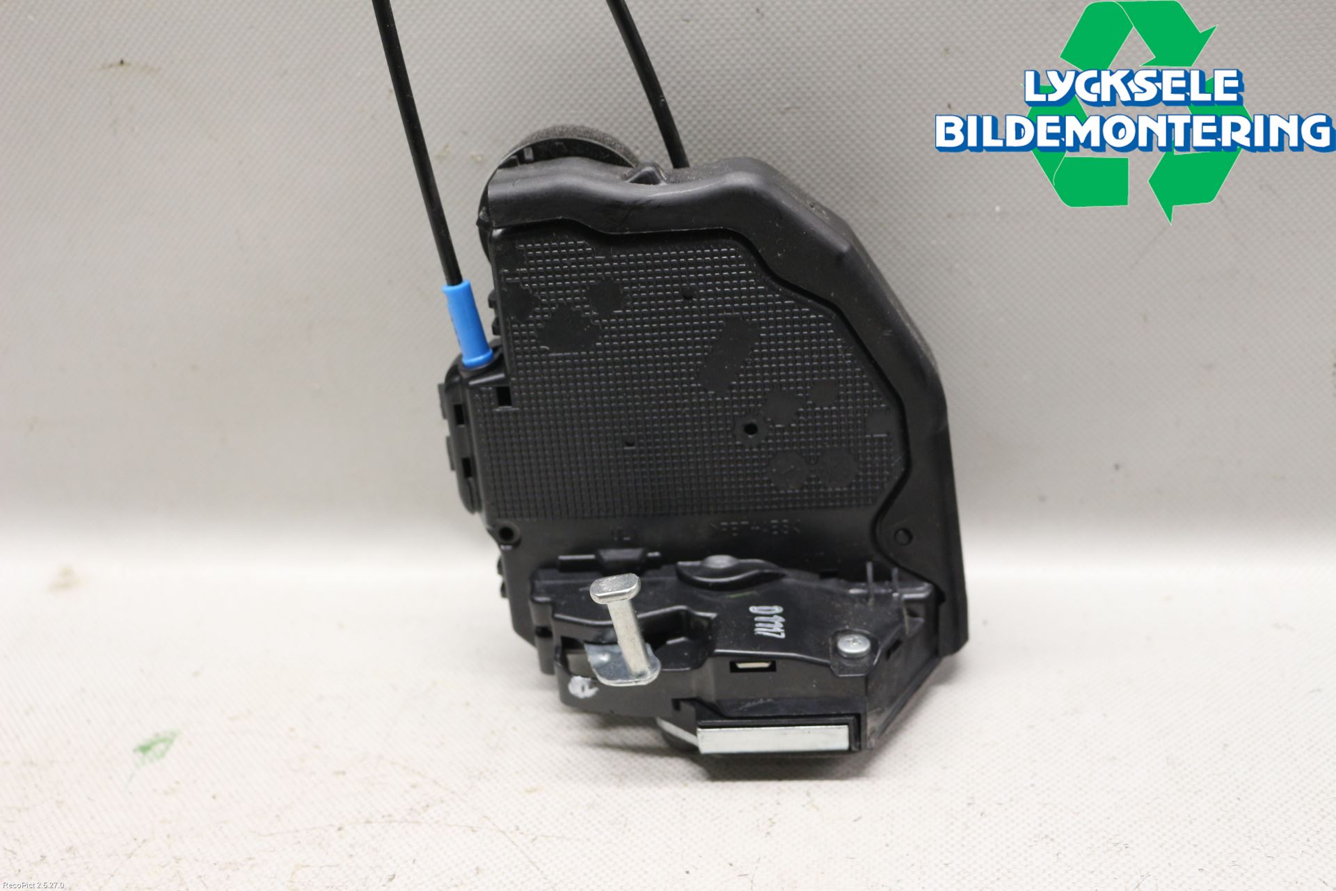 Toyota AURIS 13-19 Låskista-Dörrlås