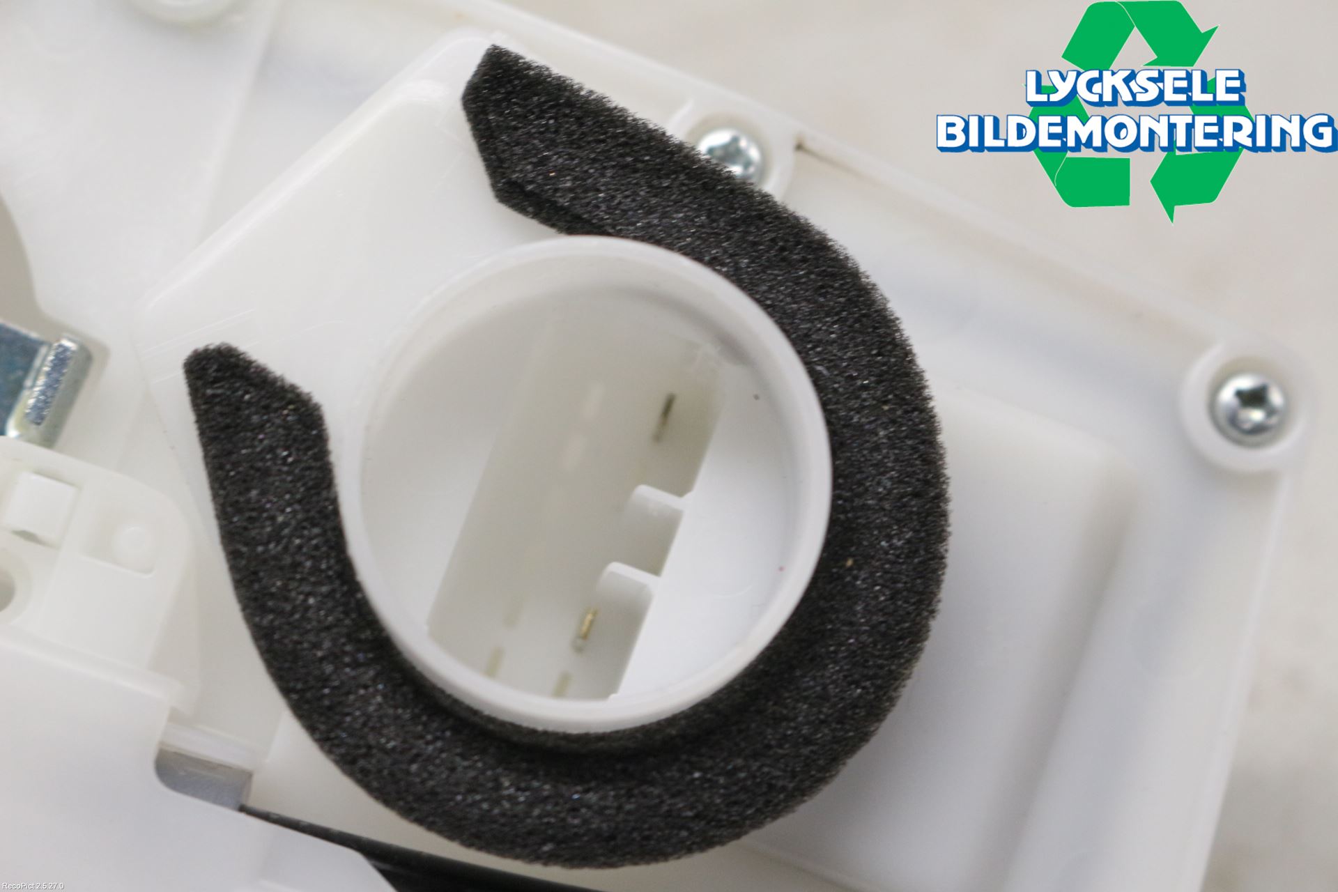 Suzuki SX4 S-CROSS 14-21 Låskista-Dörrlås