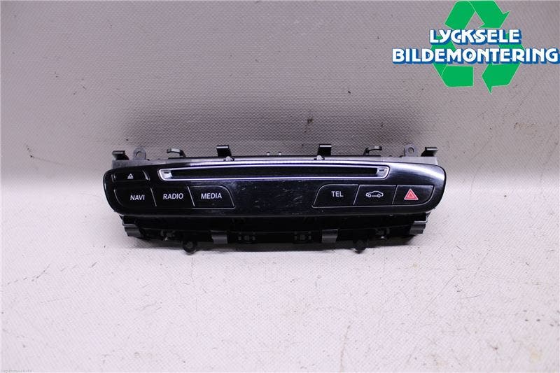 Mercedes-Benz MB C-KLASS (W205) 14-21 Cd Radio - Multimediapanel