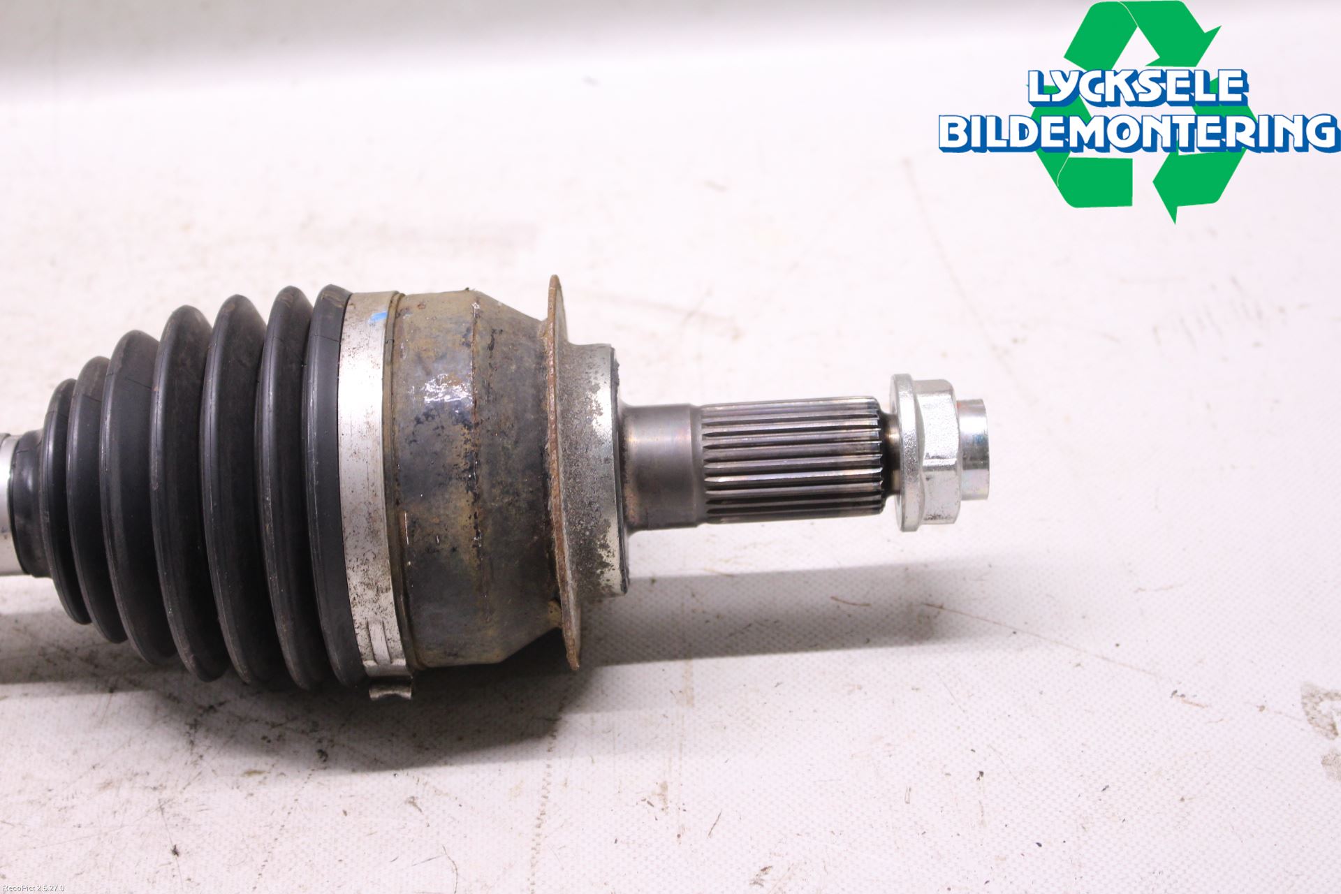 Suzuki SX4 S-CROSS 14-21 Drivaxel Fram Vänster