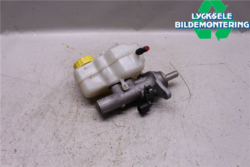 Skoda RAPID Broms Huvudcylinder