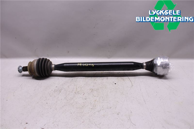 Skoda RAPID Drivaxel Fram Höger