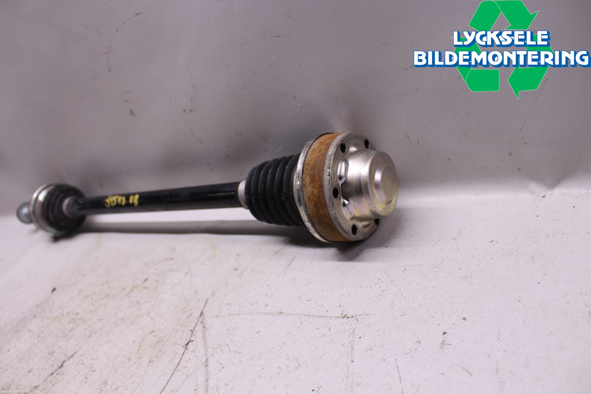 Volkswagen VW TIGUAN 16-24 Drivaxel Bak Vänster