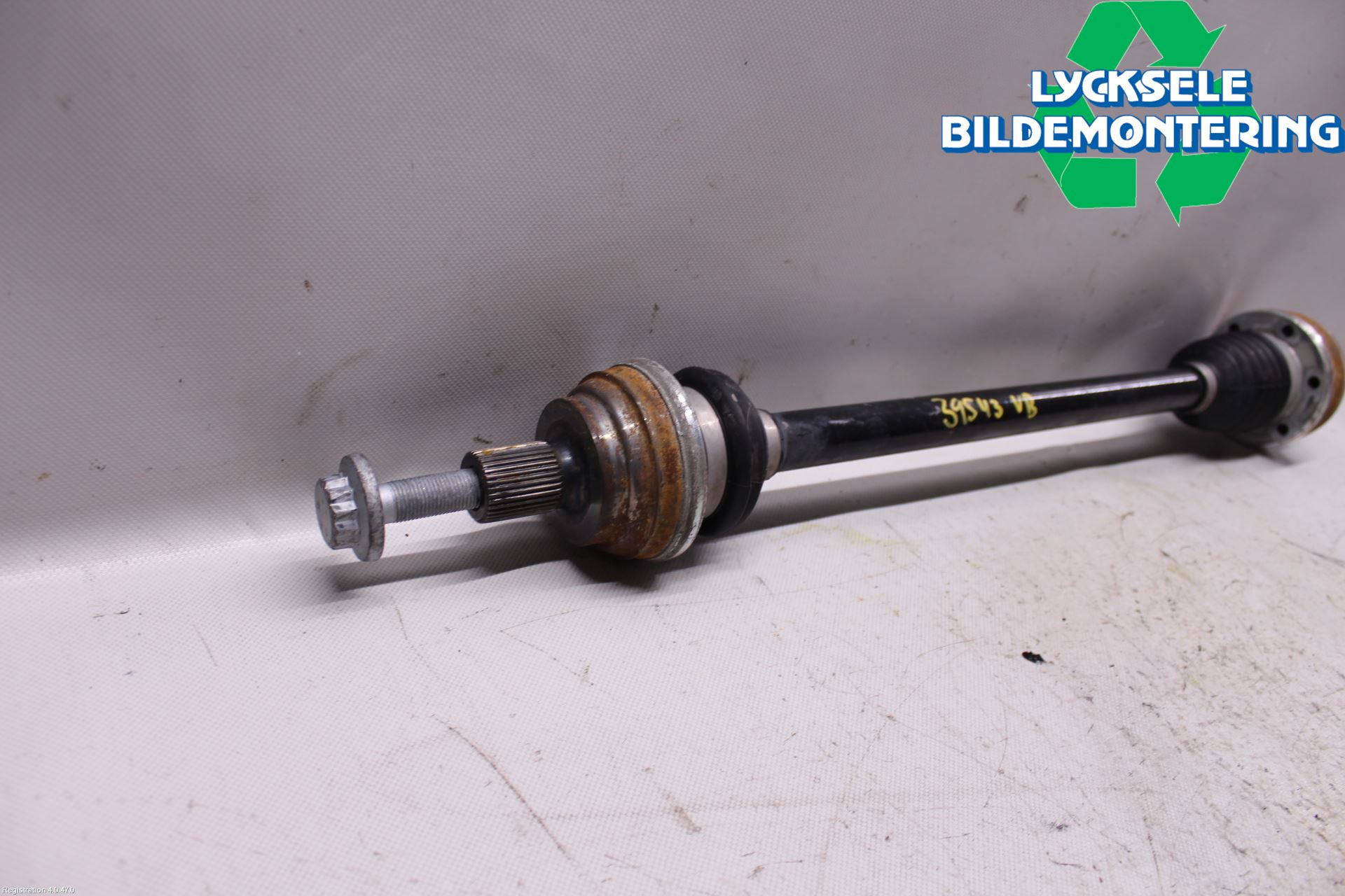 Volkswagen VW TIGUAN 16-24 Drivaxel Bak Vänster
